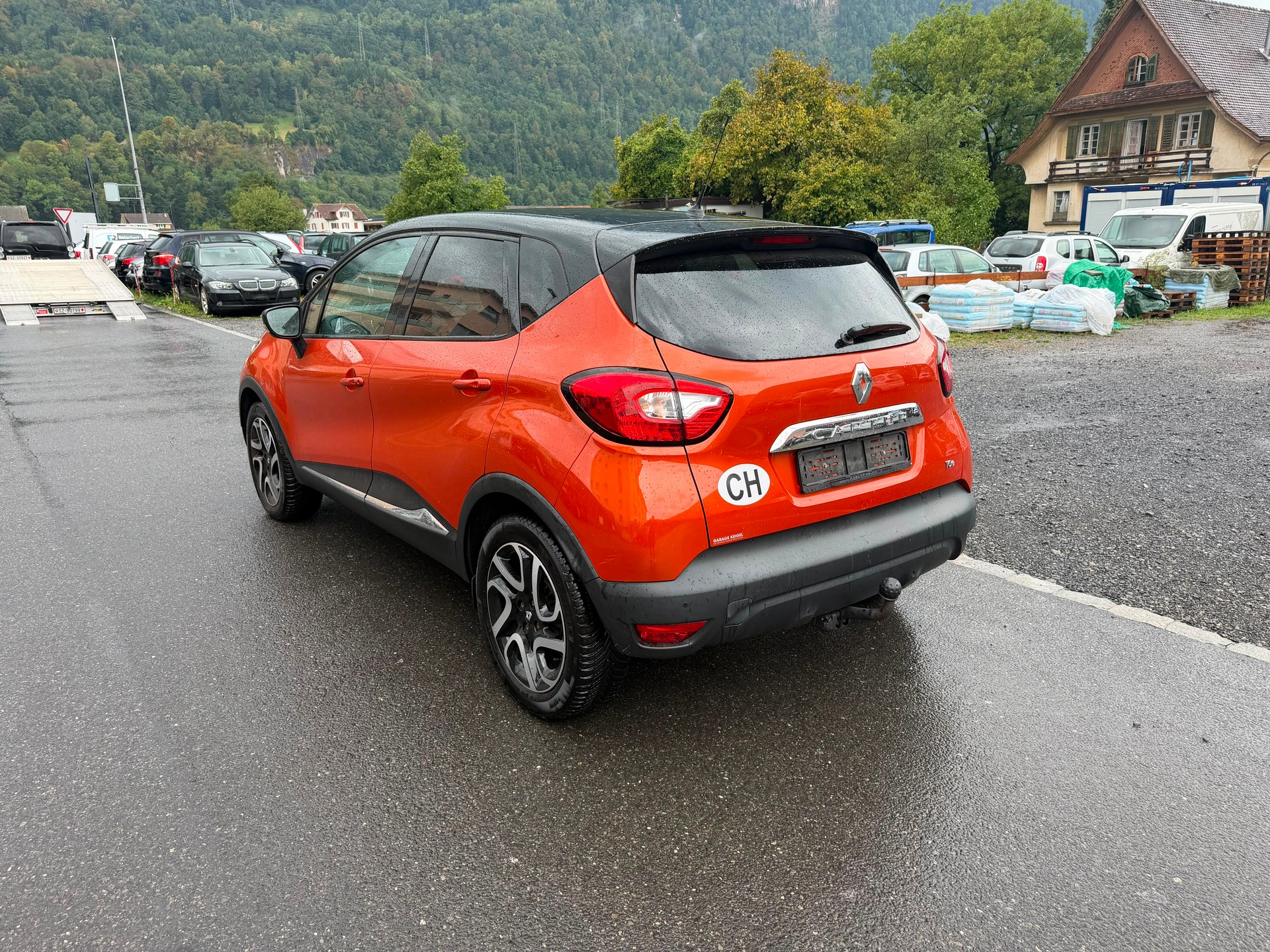 RENAULT Captur 1.2 T 16V Dynamique EDC-showroom-element-2