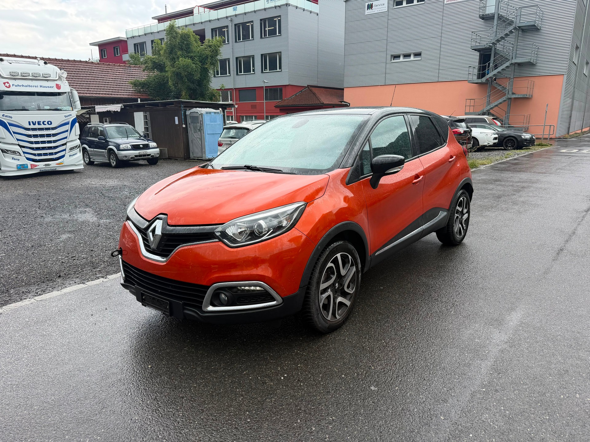 RENAULT Captur 1.2 T 16V Dynamique EDC-showroom-element-1