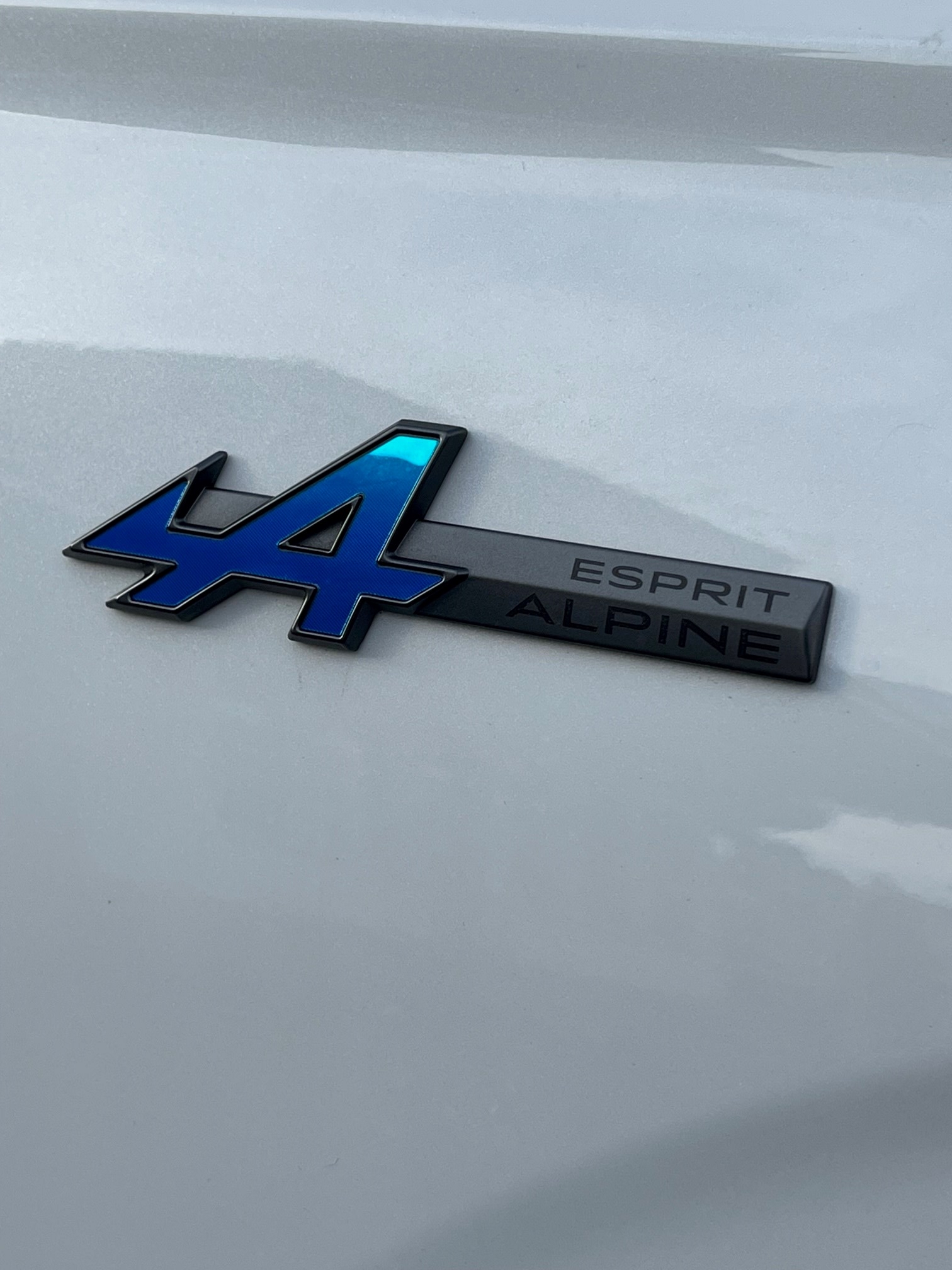 RENAULT Austral 1.2 HEV 200 Iconic Esprit Alpine A-image-9