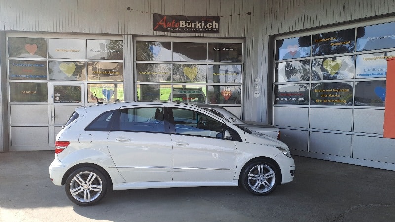 MERCEDES-BENZ B 200-image-5