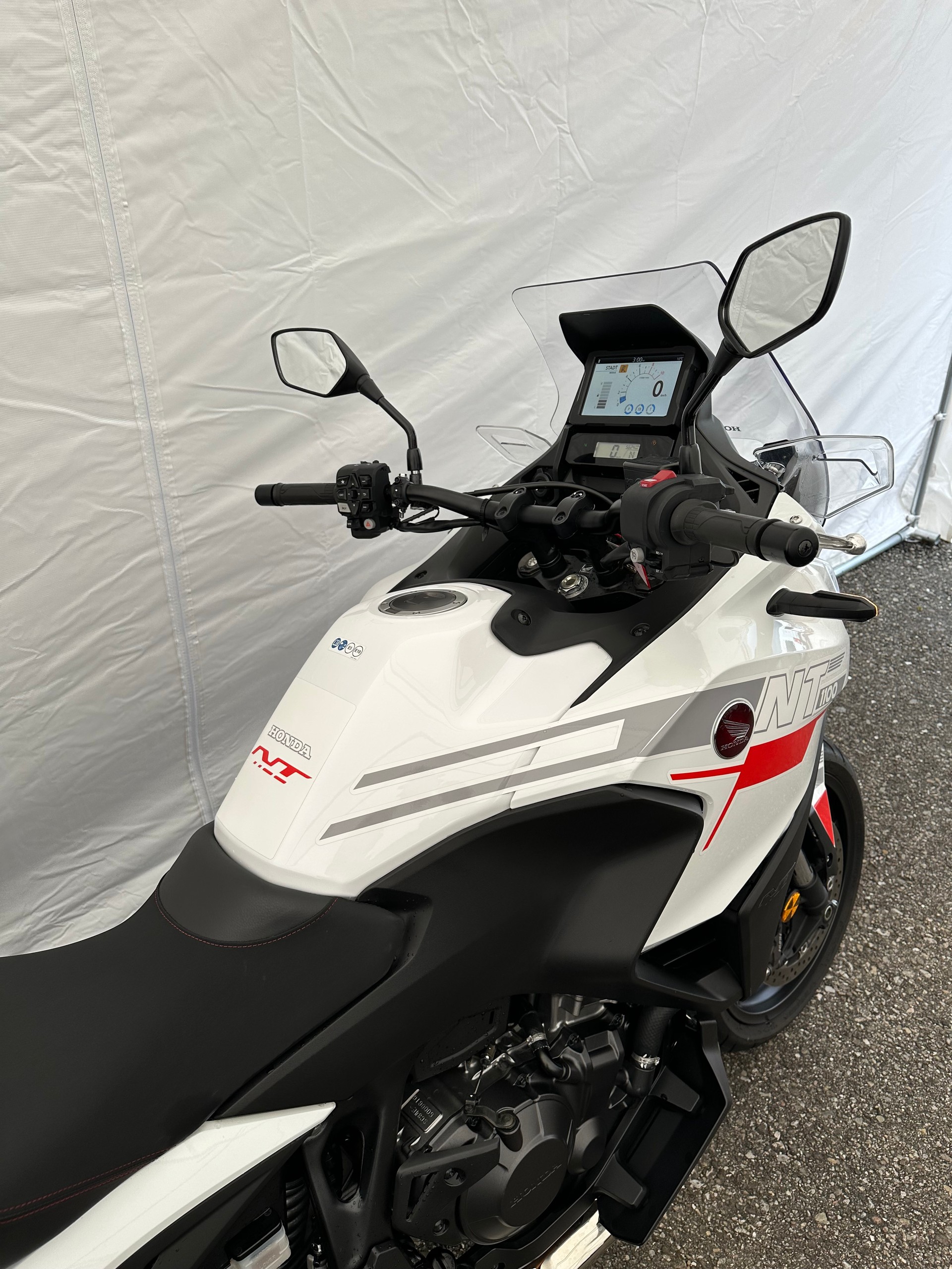 HONDA NT 1100-image-6