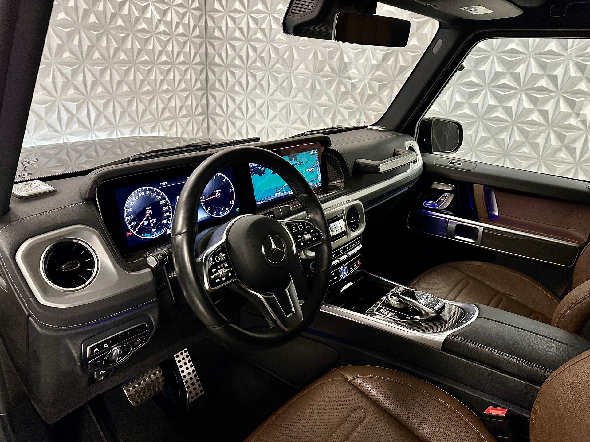 MERCEDES-BENZ G 400 d AMG Line 9G-Tronic-image-11