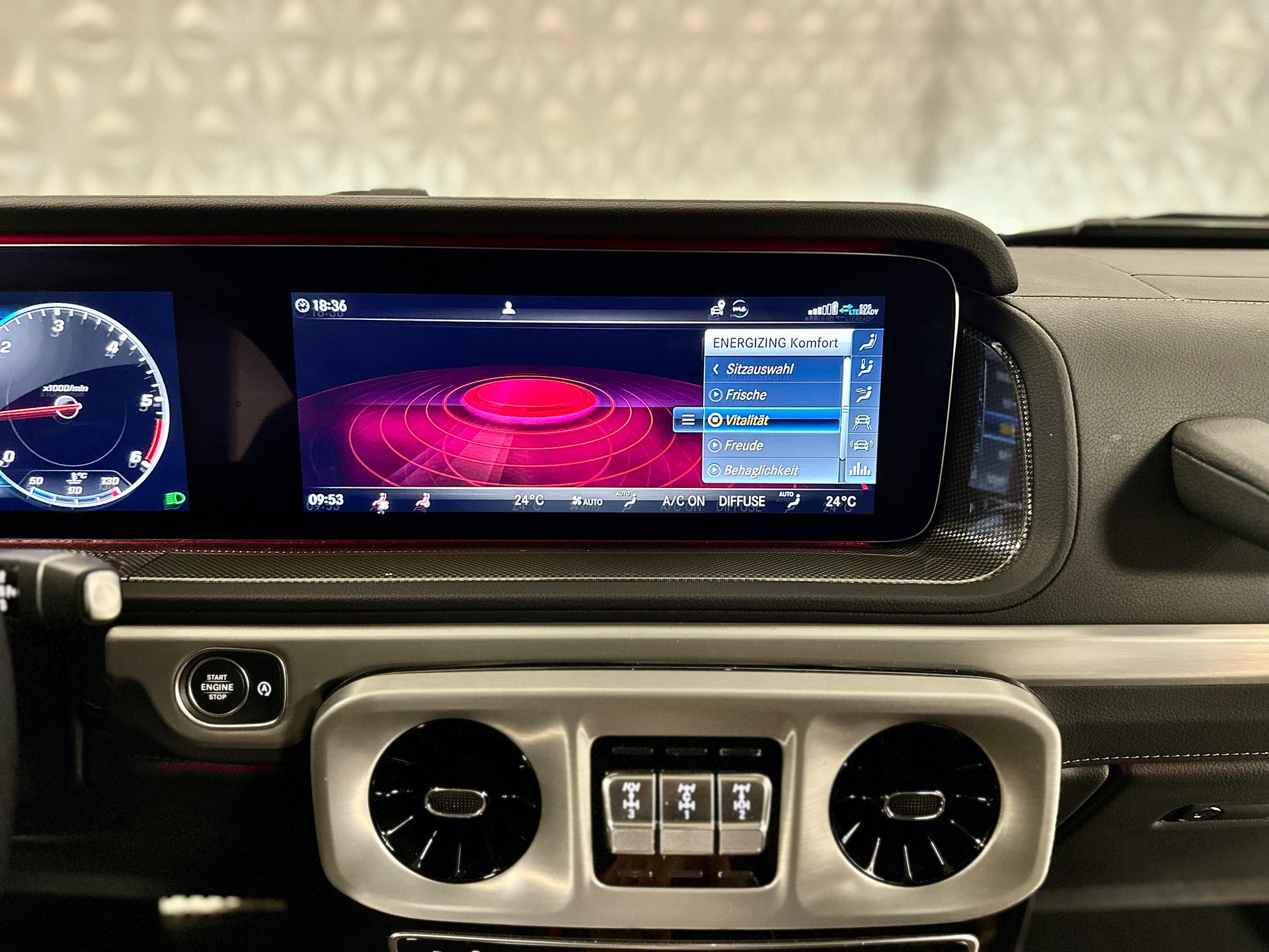 MERCEDES-BENZ G 400 d AMG Line 9G-Tronic-image-24