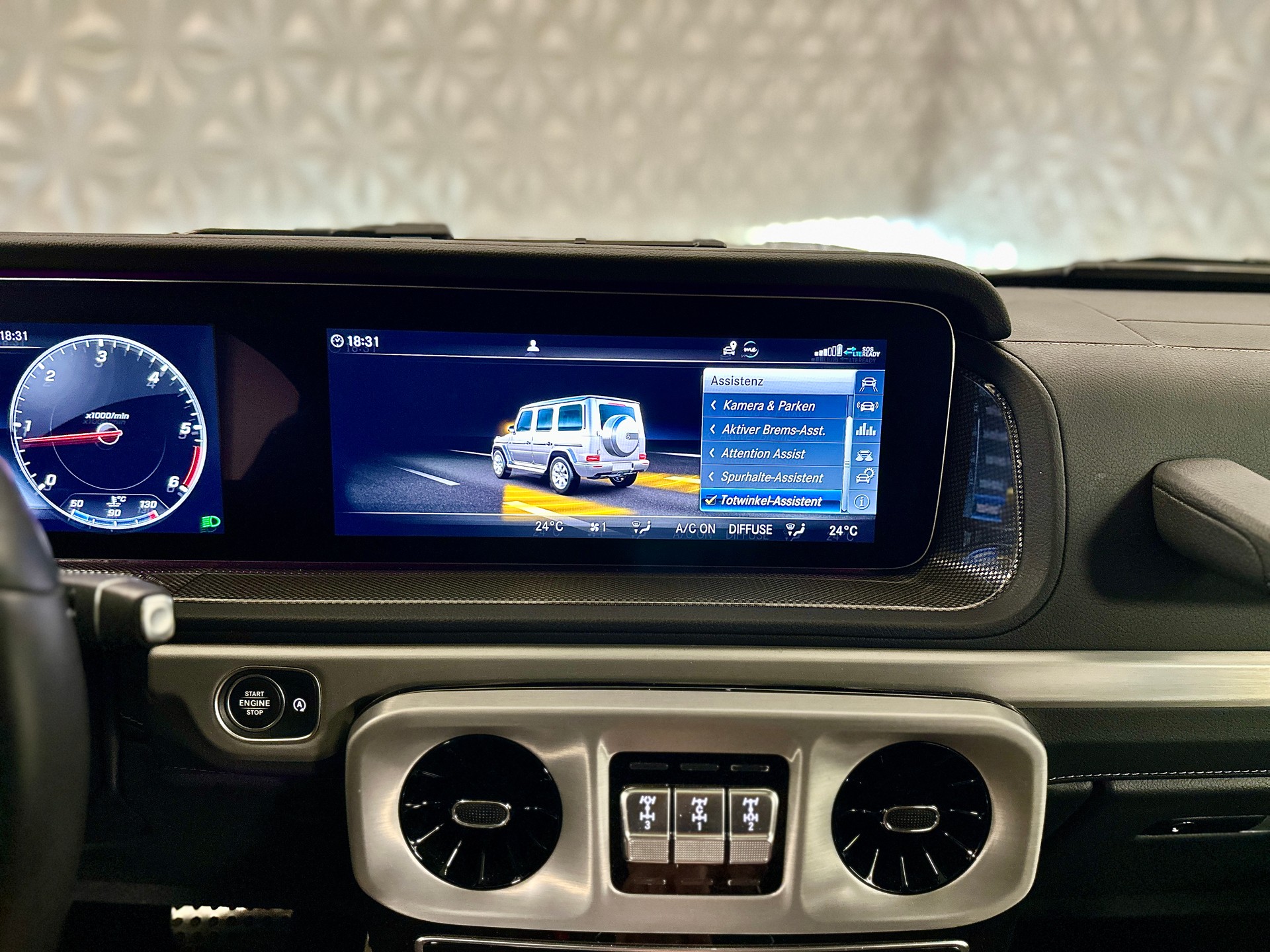 MERCEDES-BENZ G 400 d AMG Line 9G-Tronic-image-22