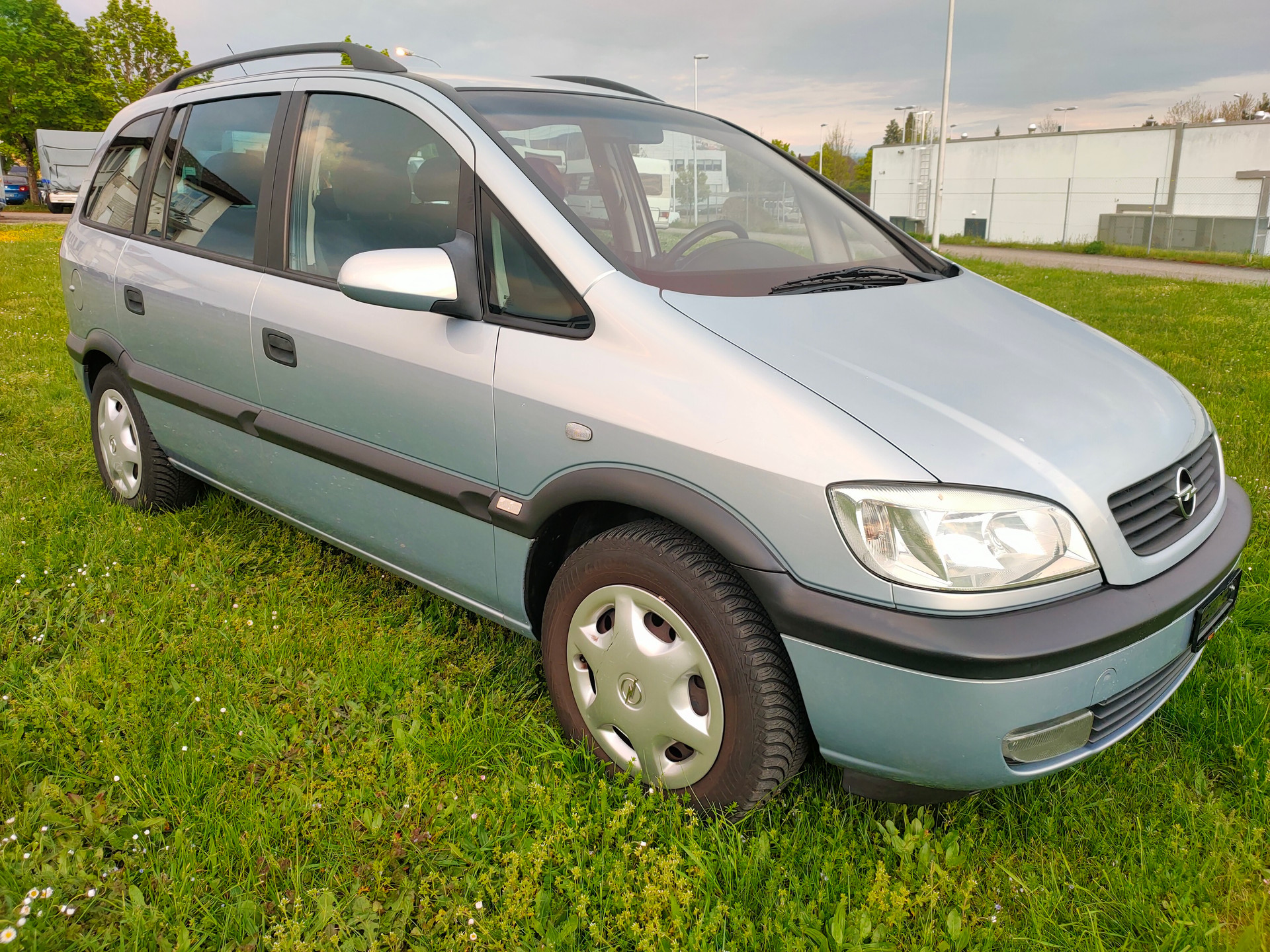 OPEL Zafira 1.8i 16V Comfort-image-2
