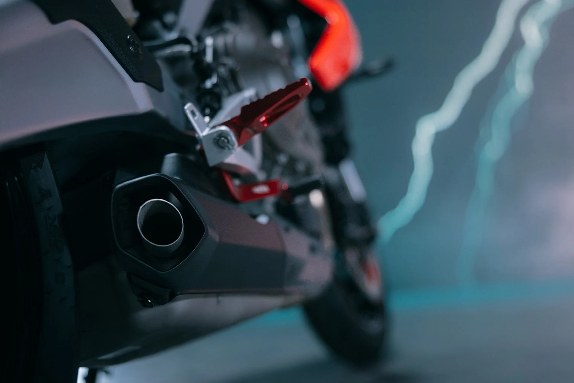 APRILIA Tuono 457-image-3