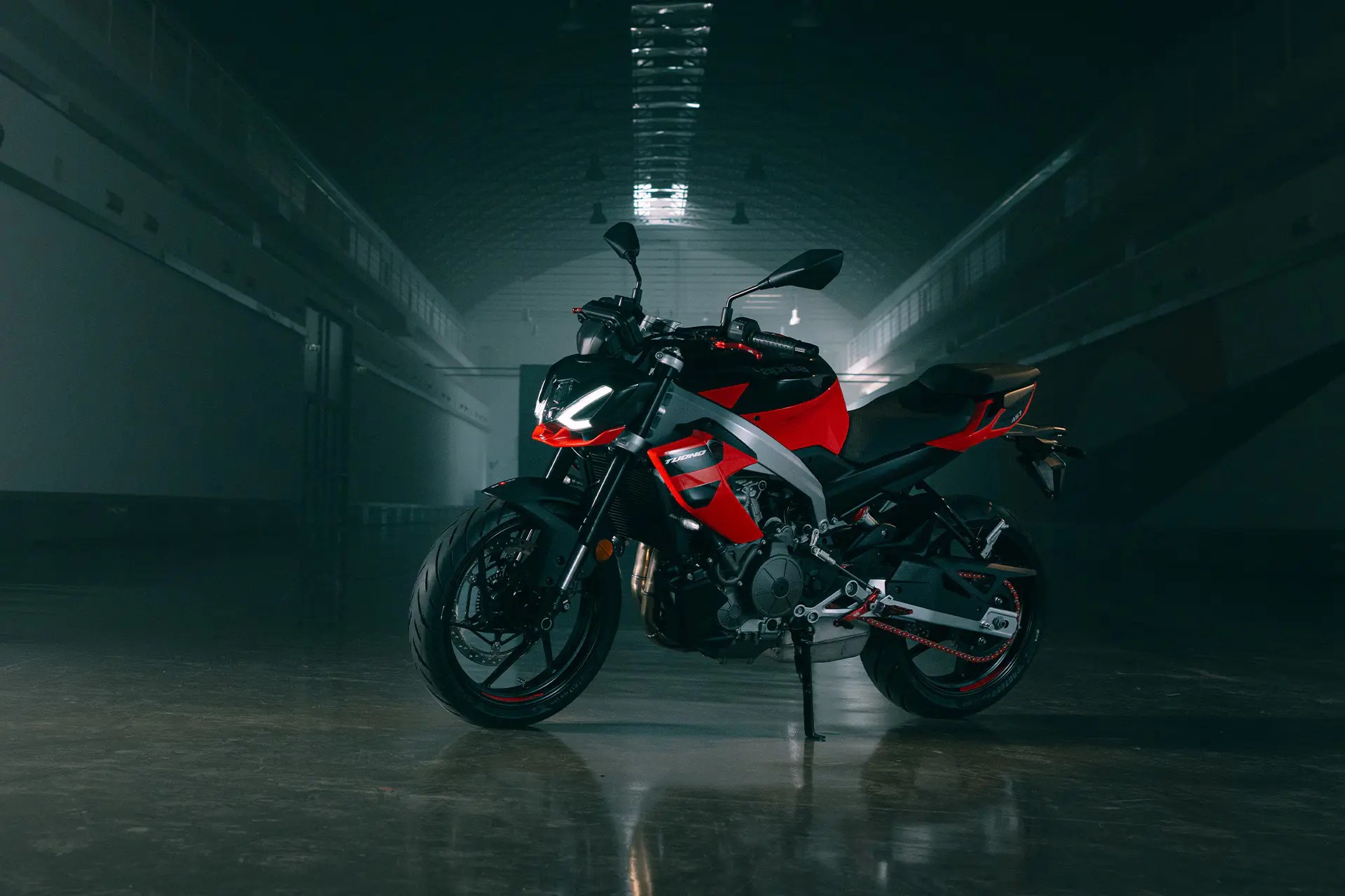APRILIA Tuono 457-image-2