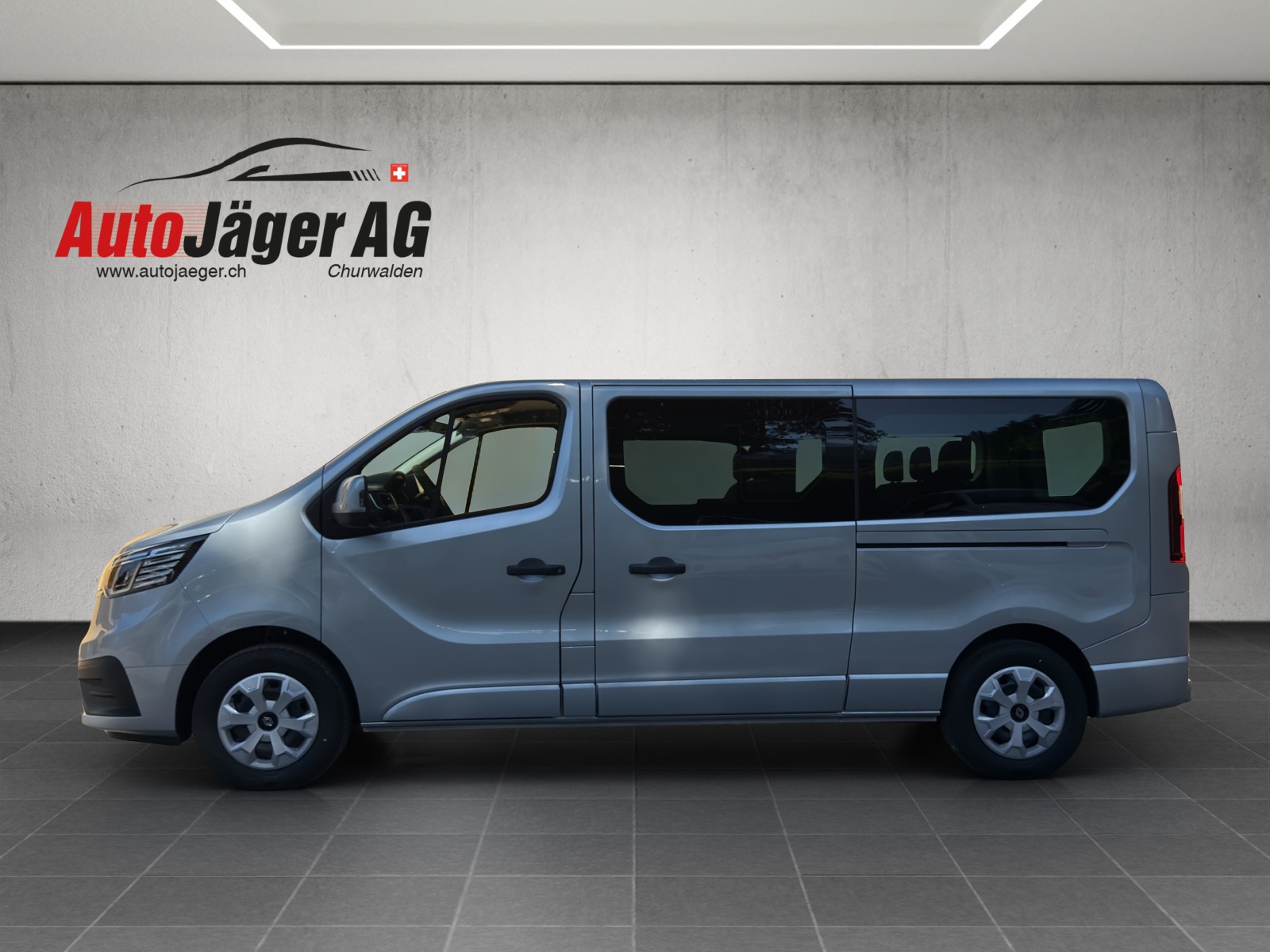 RENAULT Trafic Blue dCi 150 Passenger Grand Techno-image-2