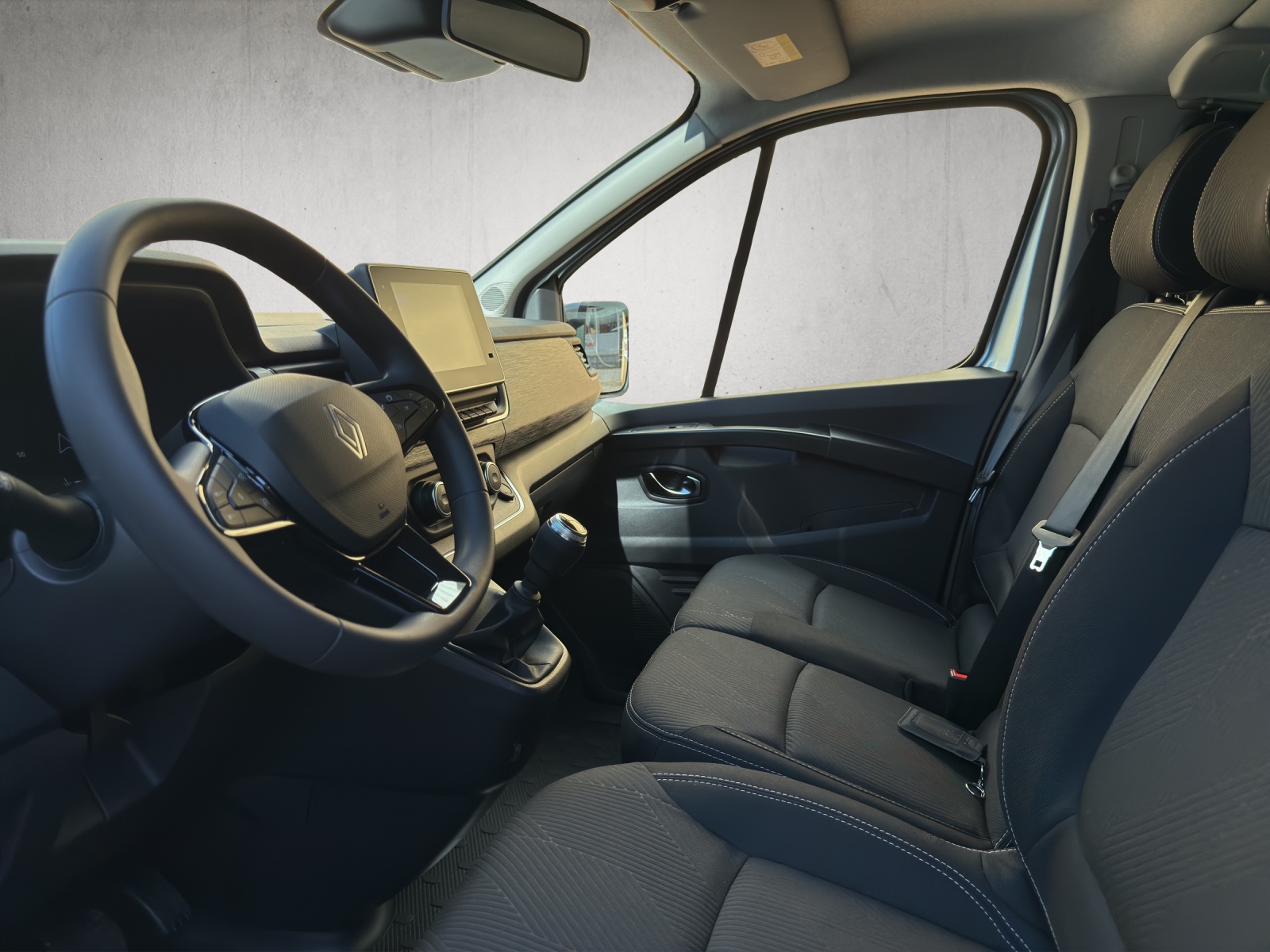 RENAULT Trafic Blue dCi 150 Passenger Grand Techno-image-5