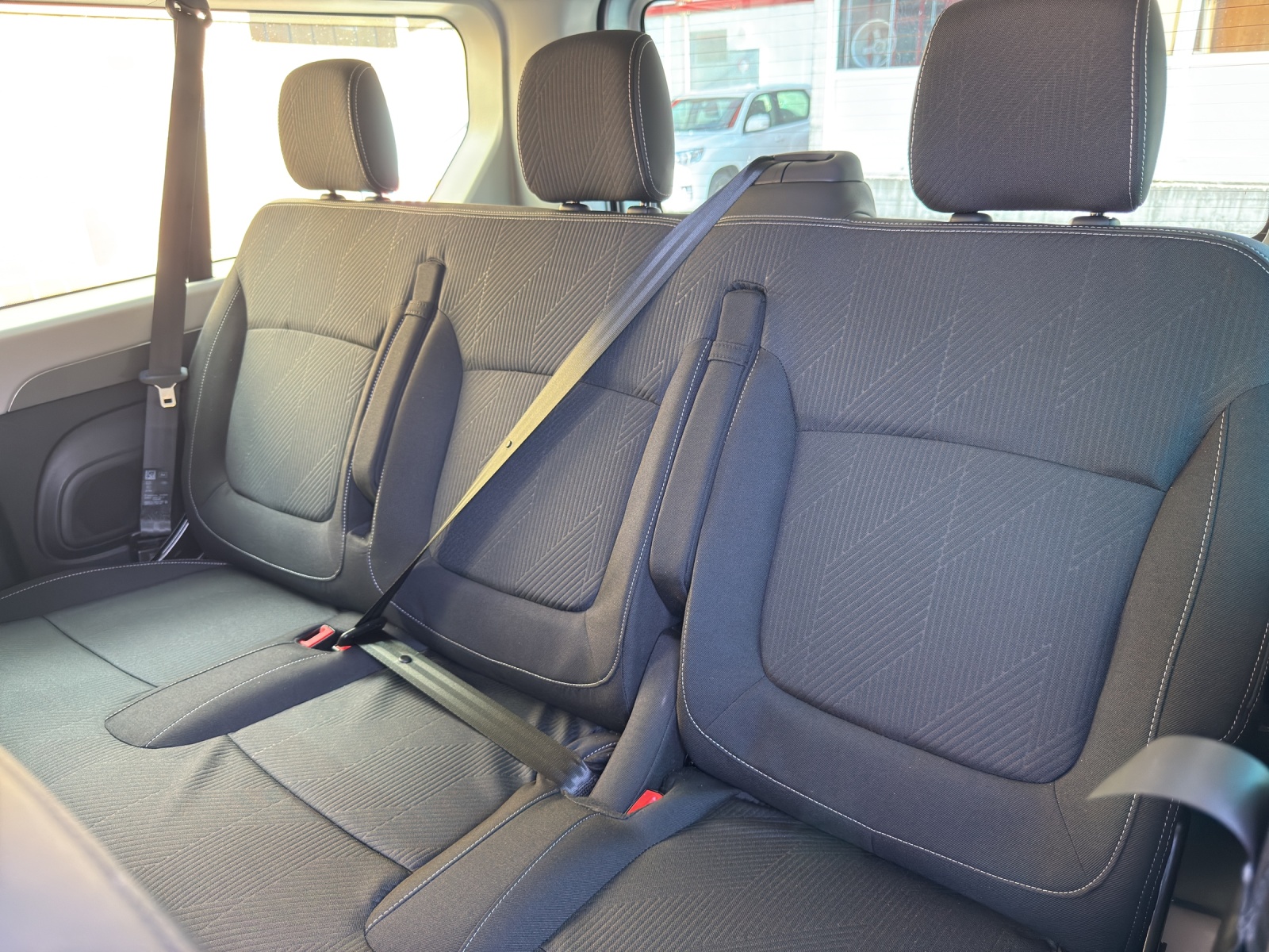 RENAULT Trafic Blue dCi 150 Passenger Grand Techno-image-8