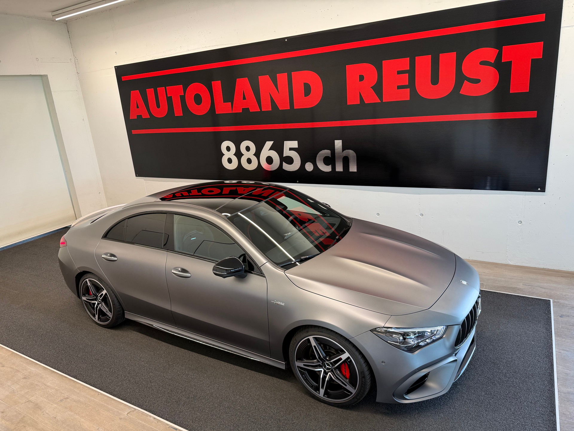 MERCEDES-BENZ CLA 45 S AMG 4Matic+ 8G-DCT-showroom-element-2