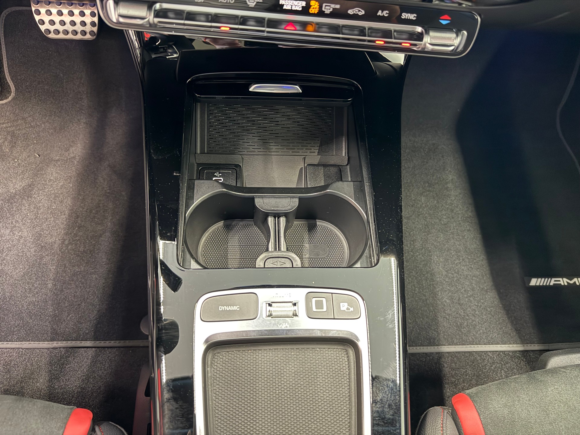MERCEDES-BENZ CLA 45 S AMG 4Matic+ 8G-DCT-image-18