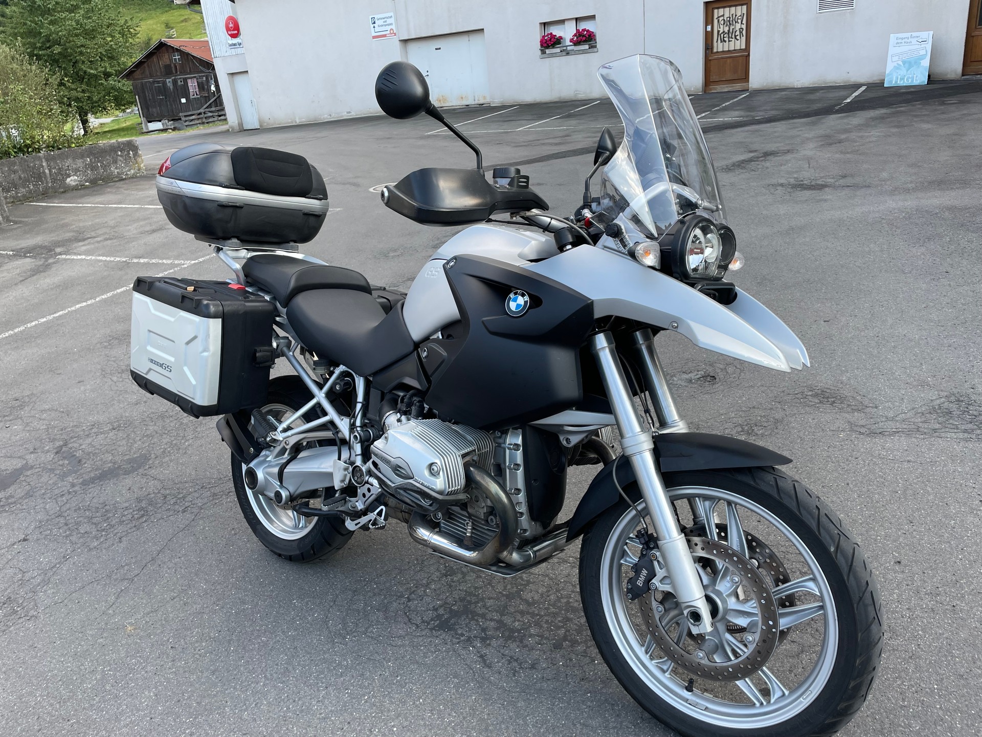 BMW R 1200 GS-image-0