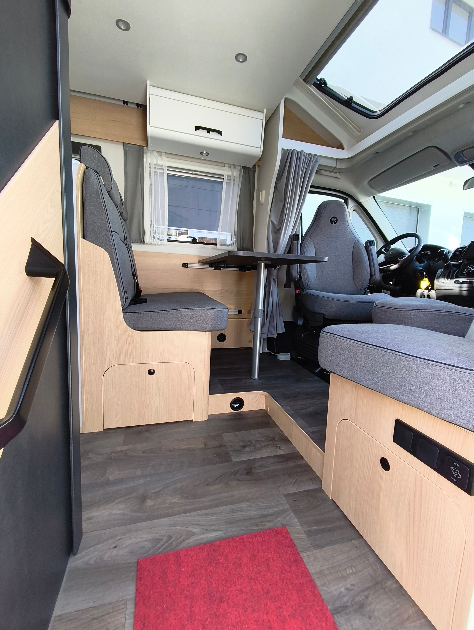 SUNLIGHT T 67 S mit Einzelbett & Hubbett!-image-5