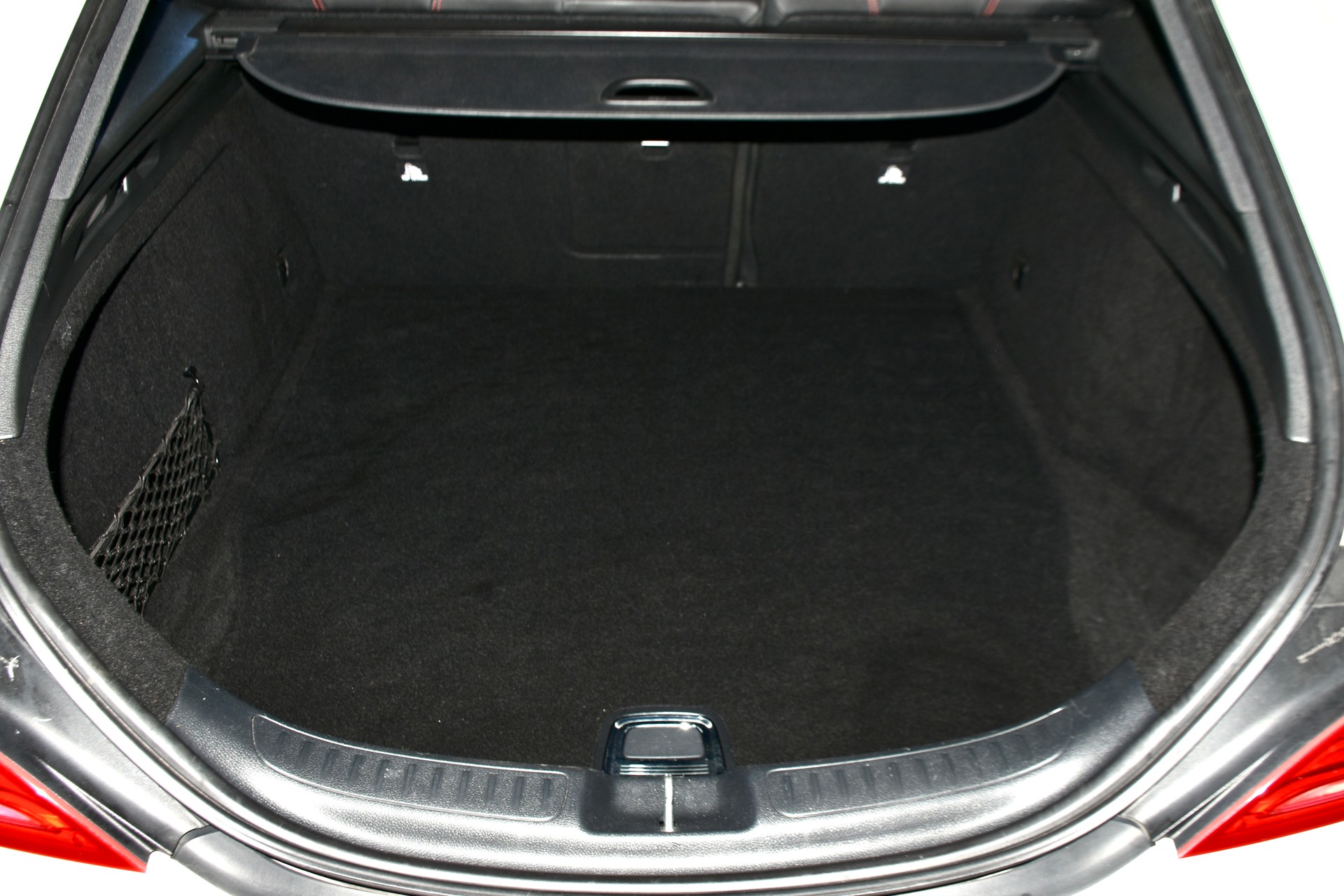 MERCEDES-BENZ CLA Shooting Brake 250 AMG Line 7G-DCT 4Matic-image-9