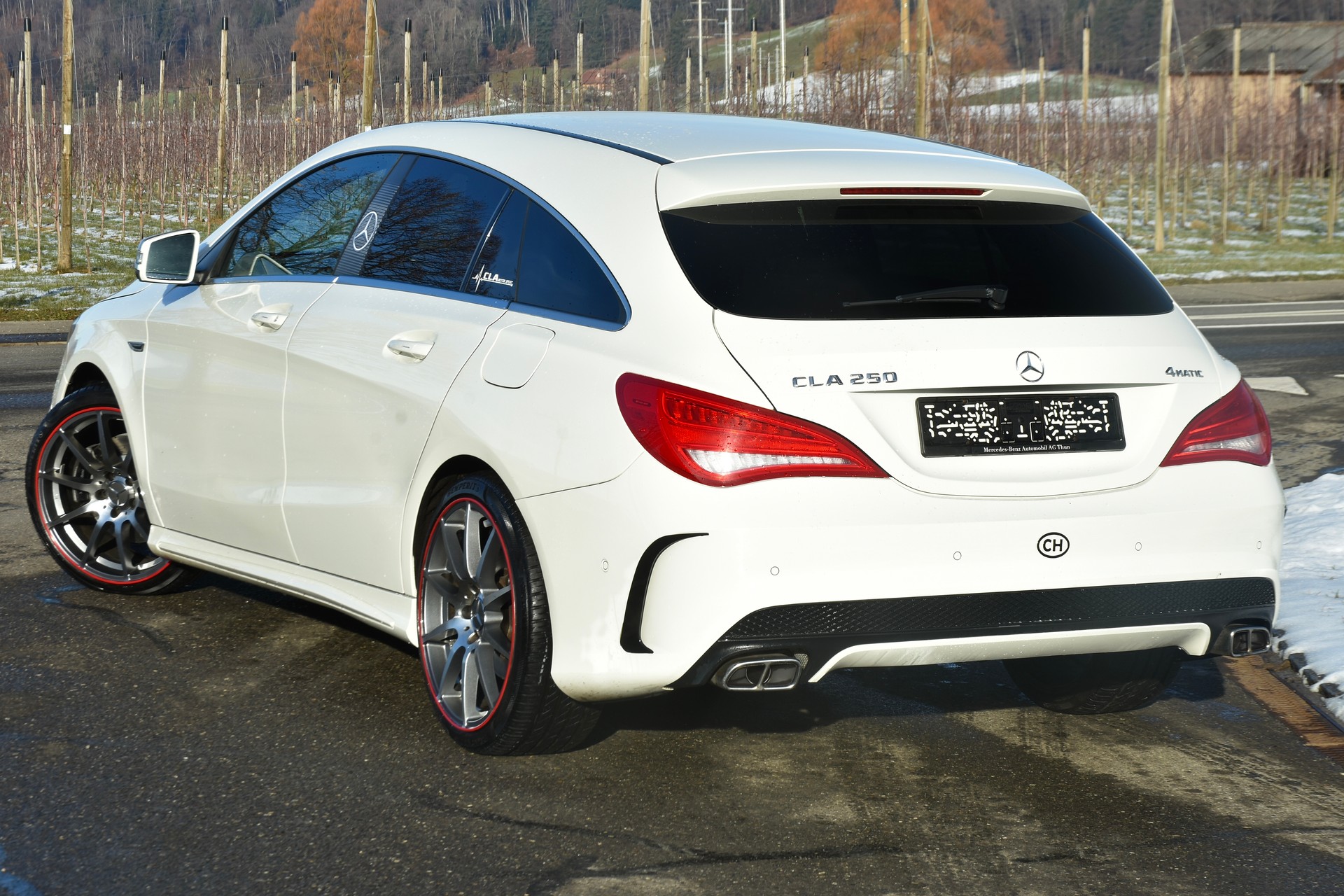 MERCEDES-BENZ CLA Shooting Brake 250 AMG Line 7G-DCT 4Matic-showroom-element-2