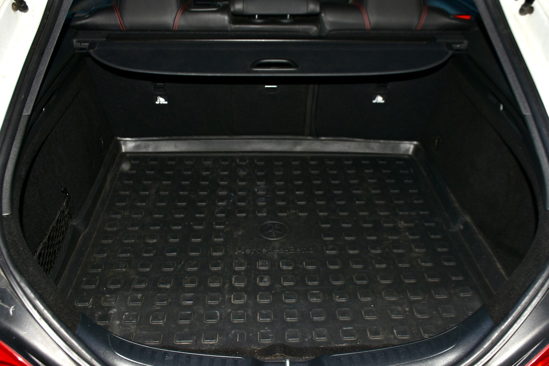 MERCEDES-BENZ CLA Shooting Brake 250 AMG Line 7G-DCT 4Matic-image-10