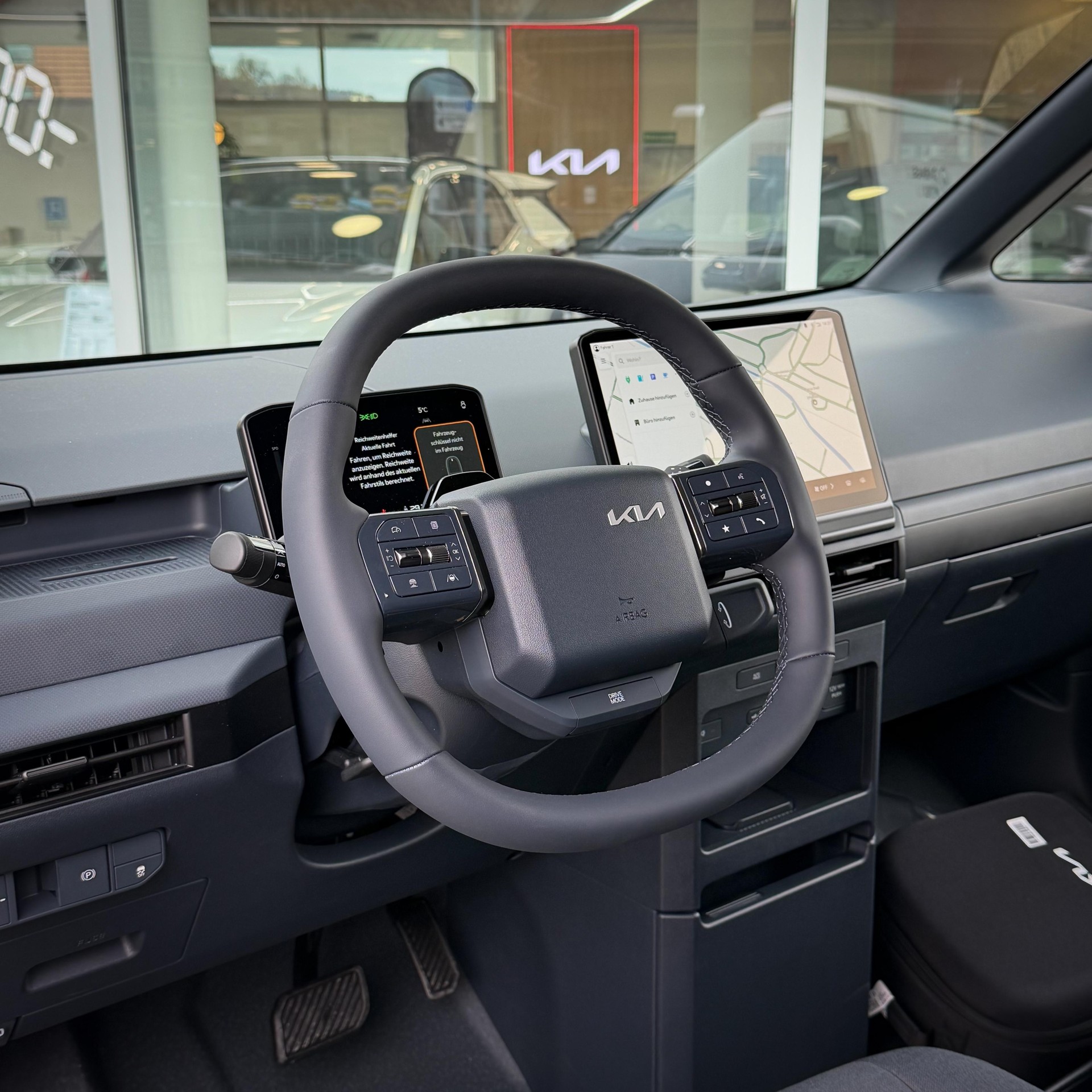 KIA PV5 Cargo 71.2 kWh Plus-image-4