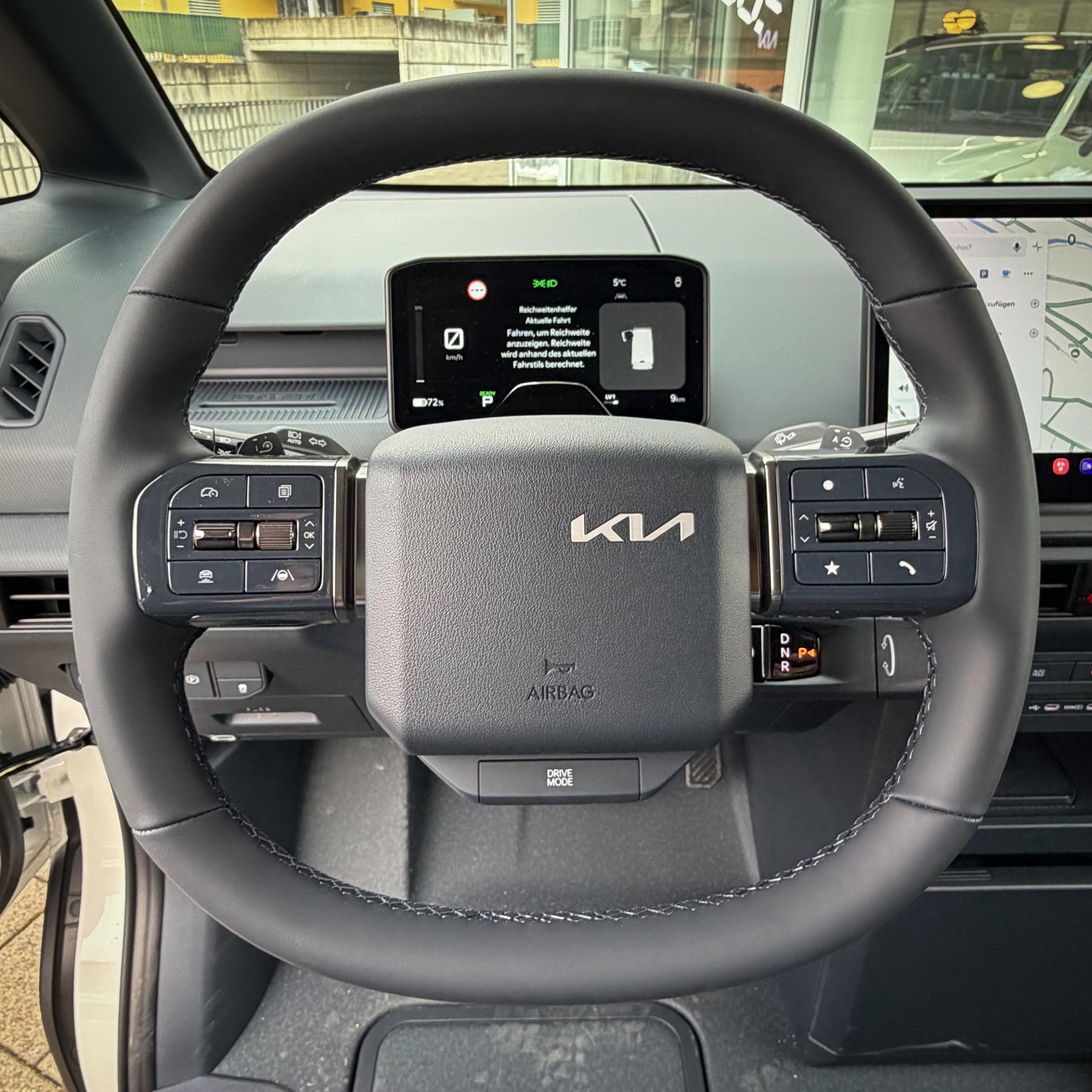 KIA PV5 Cargo 71.2 kWh Plus-image-5