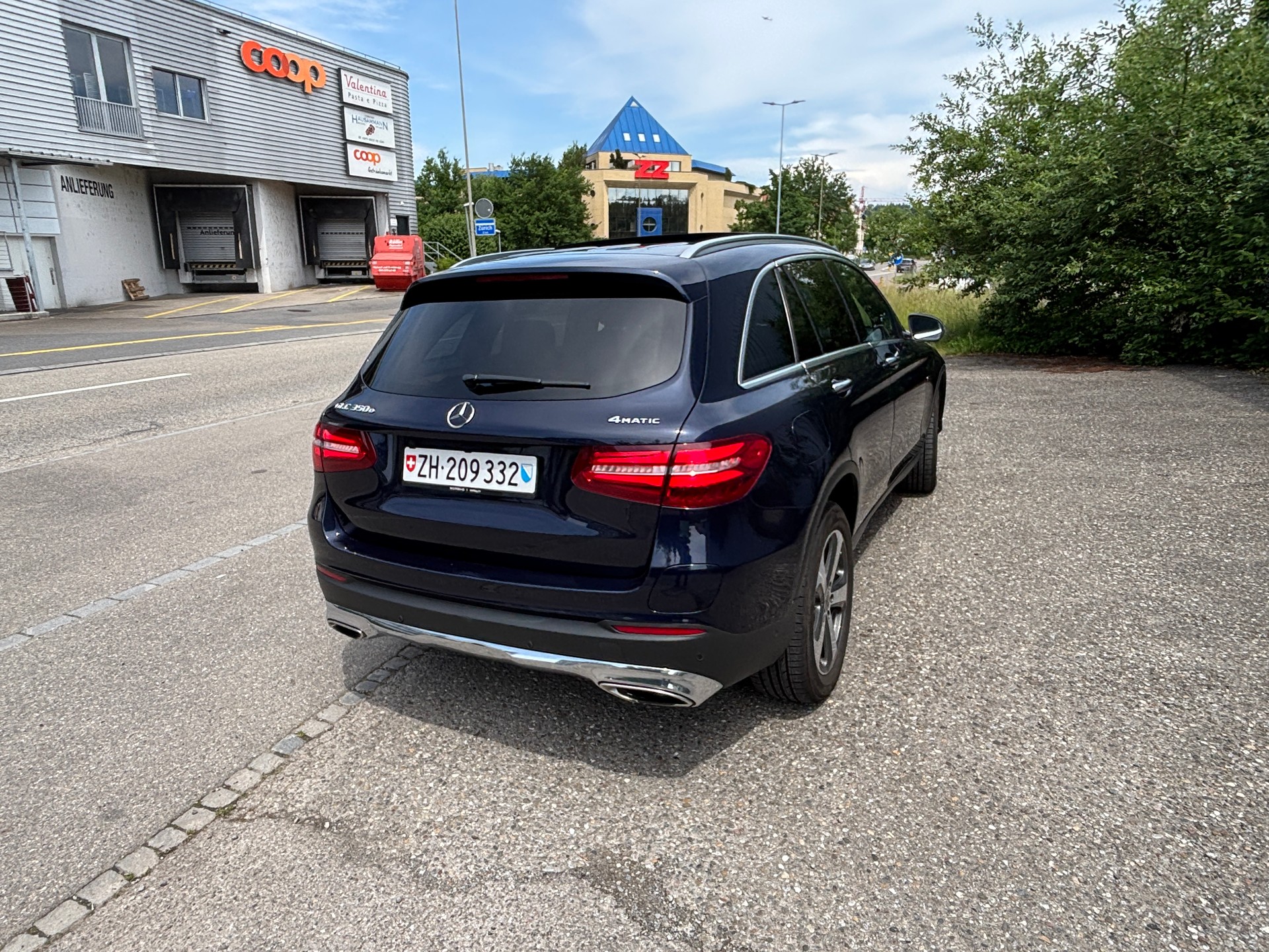 MERCEDES-BENZ GLC 350 e 4Matic 7G-Tronic-image-2