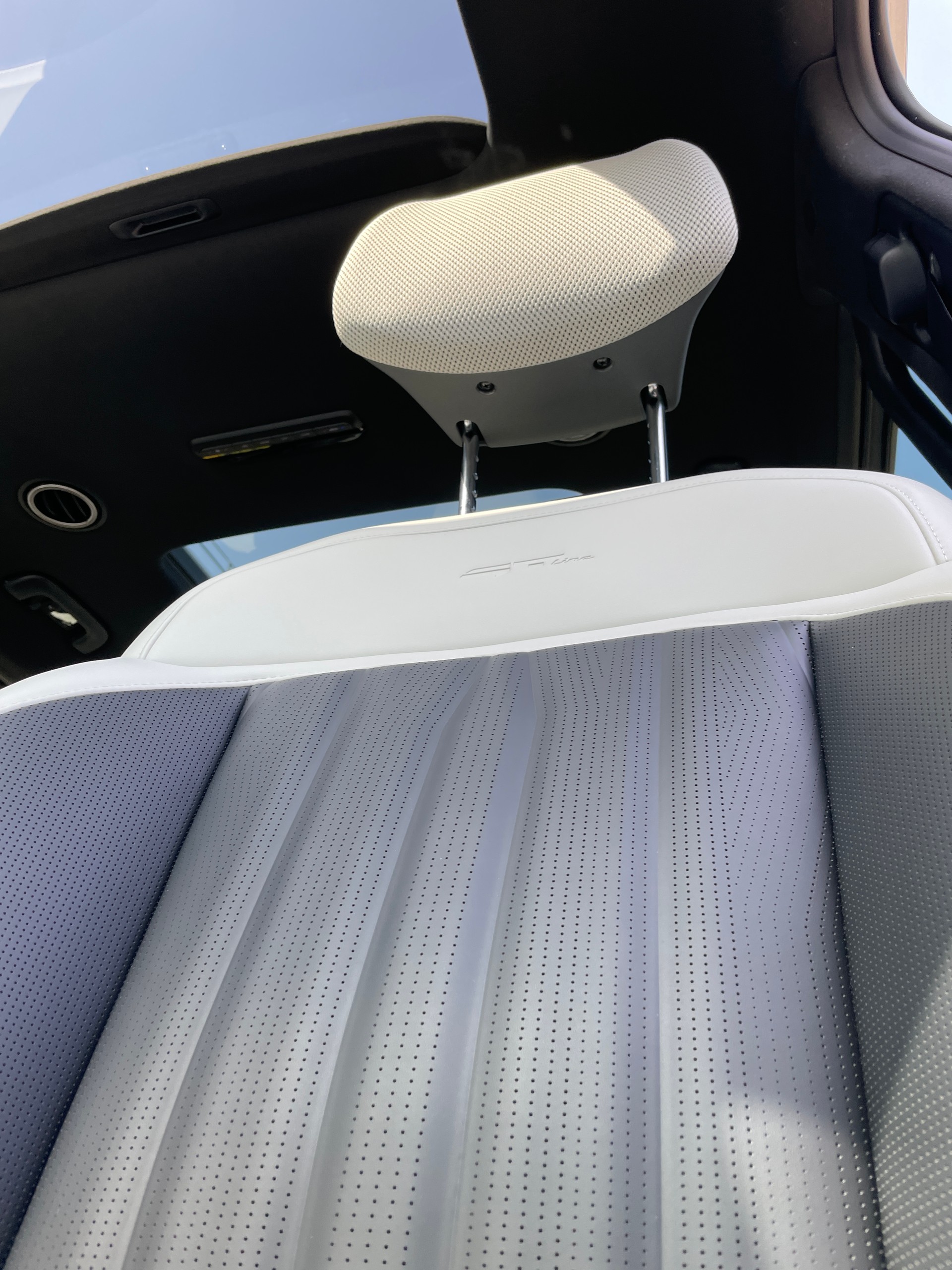 KIA EV9 99,8 kWh GT-Line, 7-Sitzer mit Panoramadach-image-13
