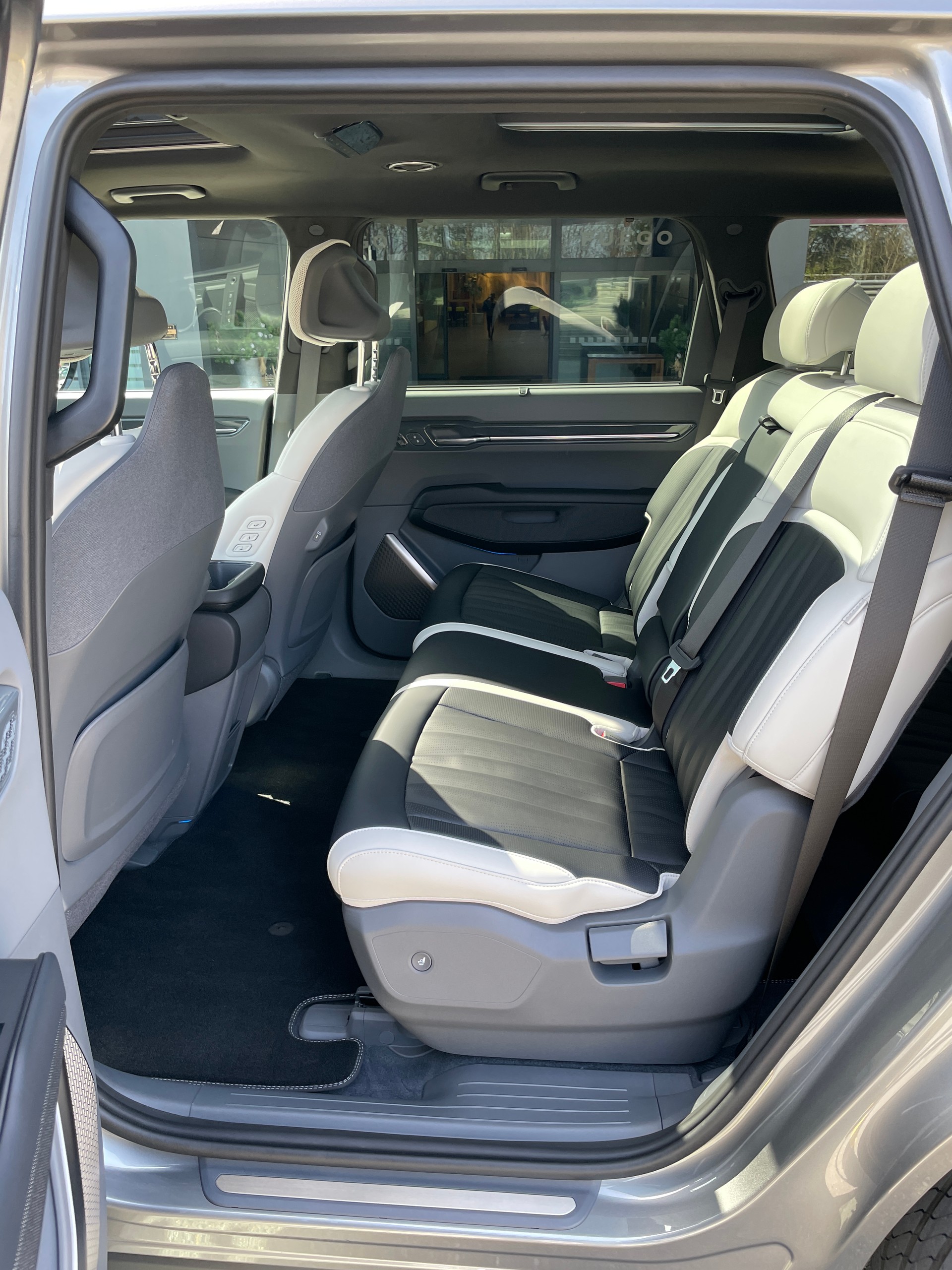 KIA EV9 99,8 kWh GT-Line, 7-Sitzer mit Panoramadach-image-16