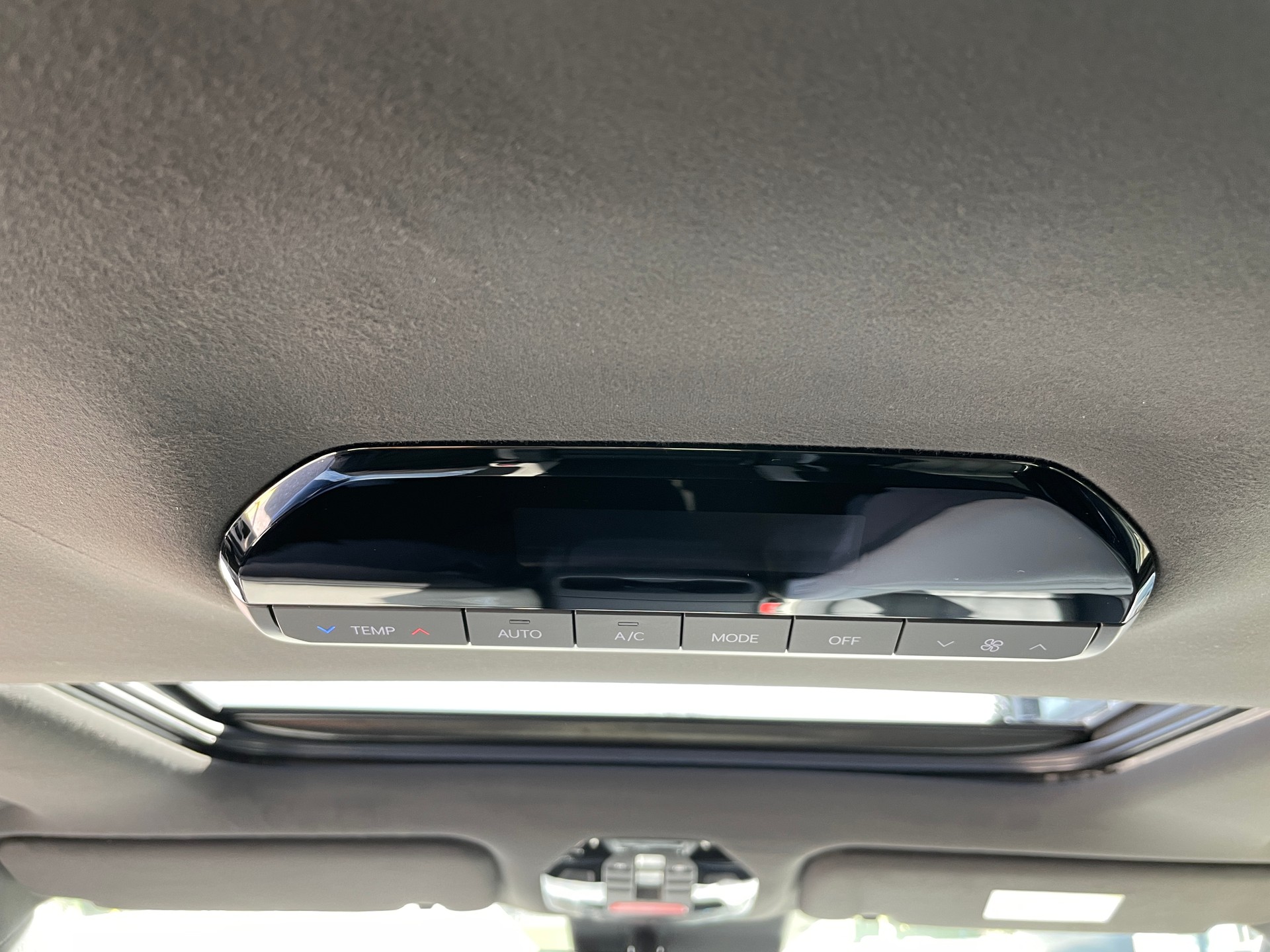 KIA EV9 99,8 kWh GT-Line, 7-Sitzer mit Panoramadach-image-22