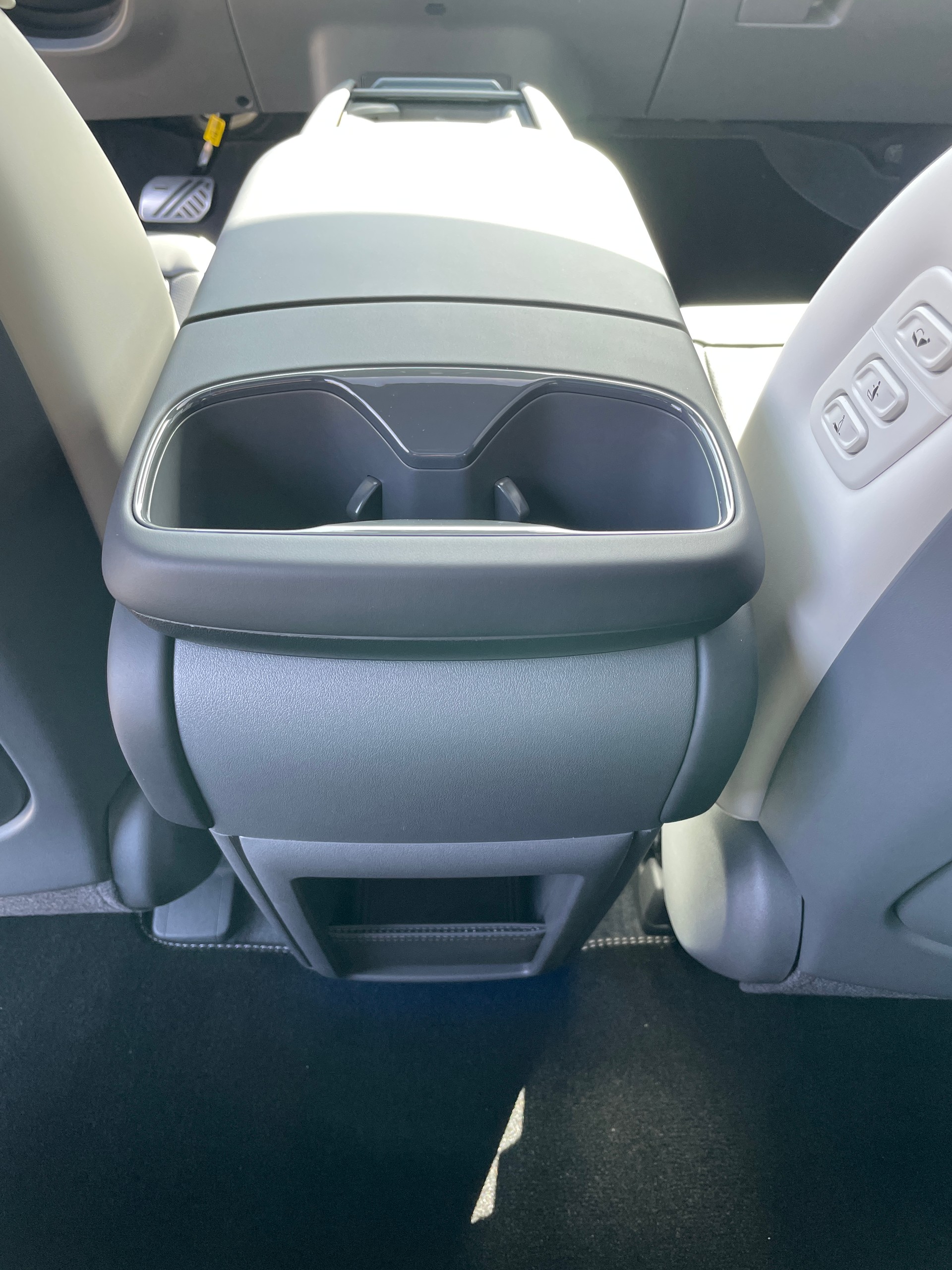 KIA EV9 99,8 kWh GT-Line, 7-Sitzer mit Panoramadach-image-17