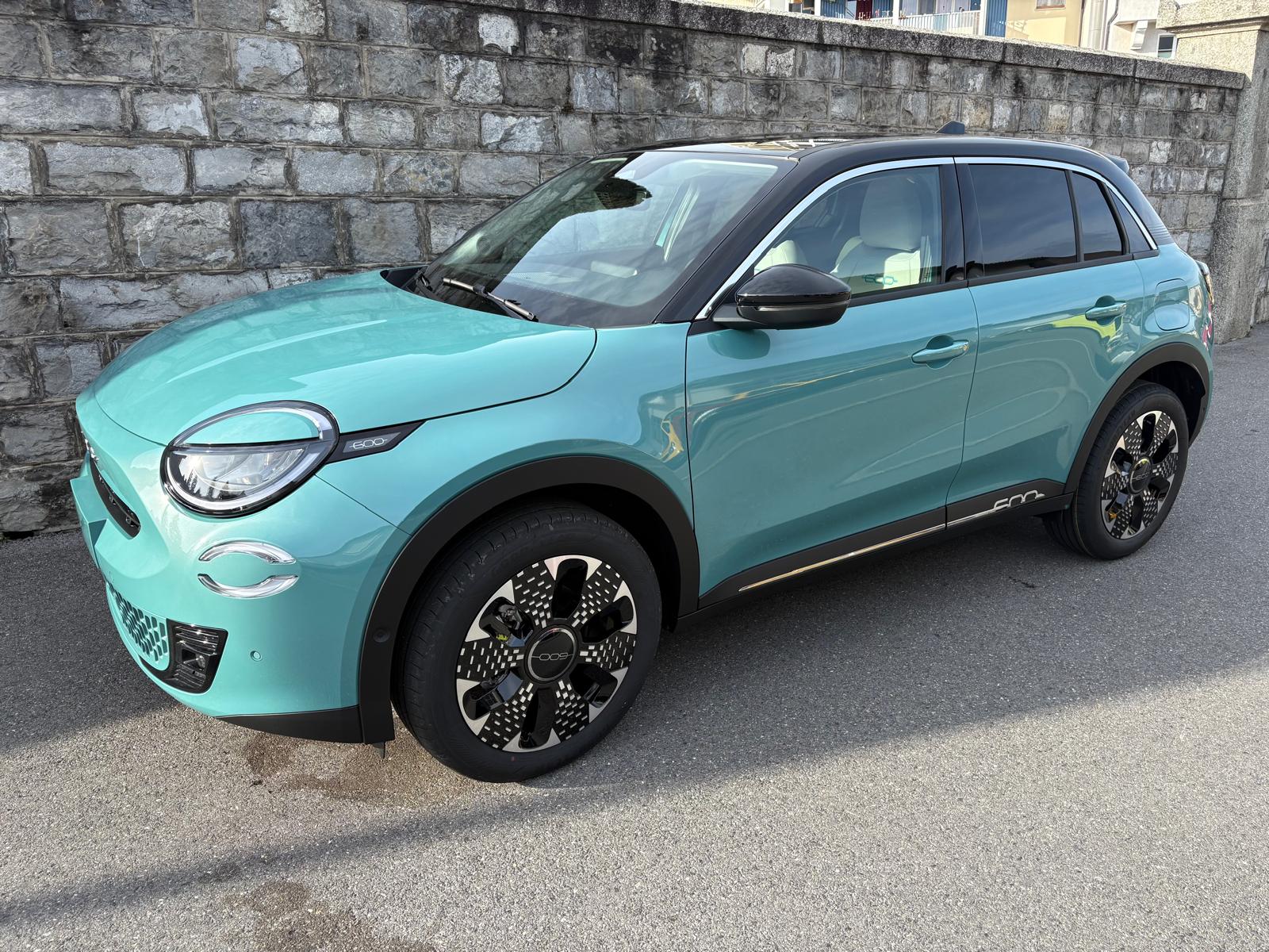 FIAT 600h MildHybrid La Prima-showroom-element-1