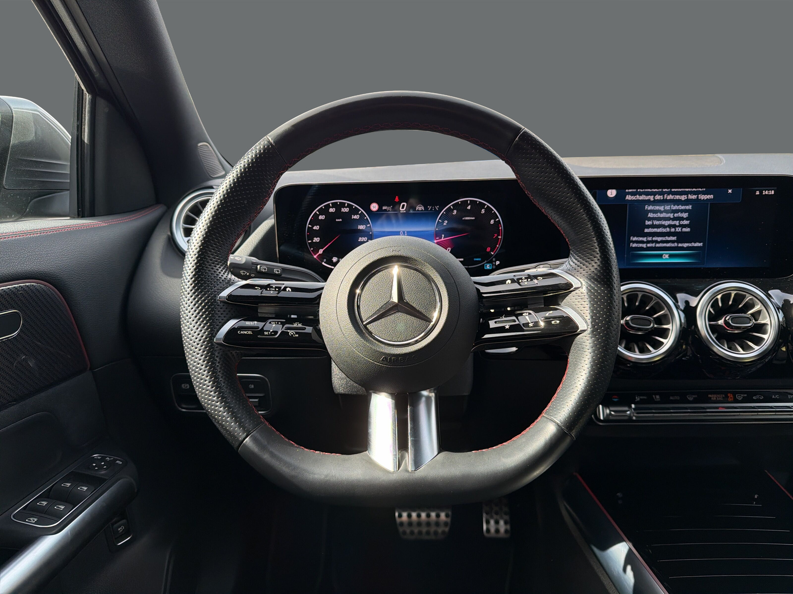 MERCEDES-BENZ GLA 250 4Matic 8G-DCT-image-9