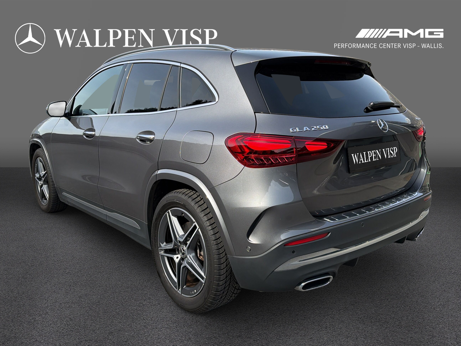 MERCEDES-BENZ GLA 250 4Matic 8G-DCT-showroom-element-3