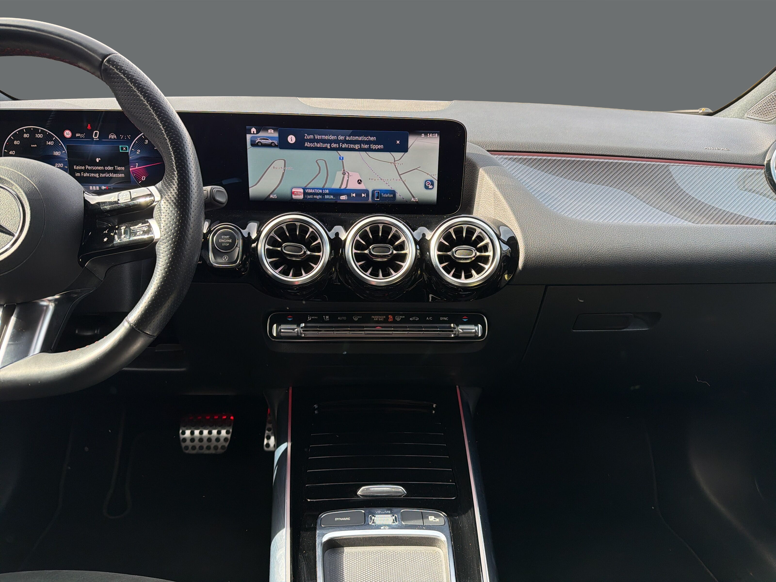 MERCEDES-BENZ GLA 250 4Matic 8G-DCT-image-14