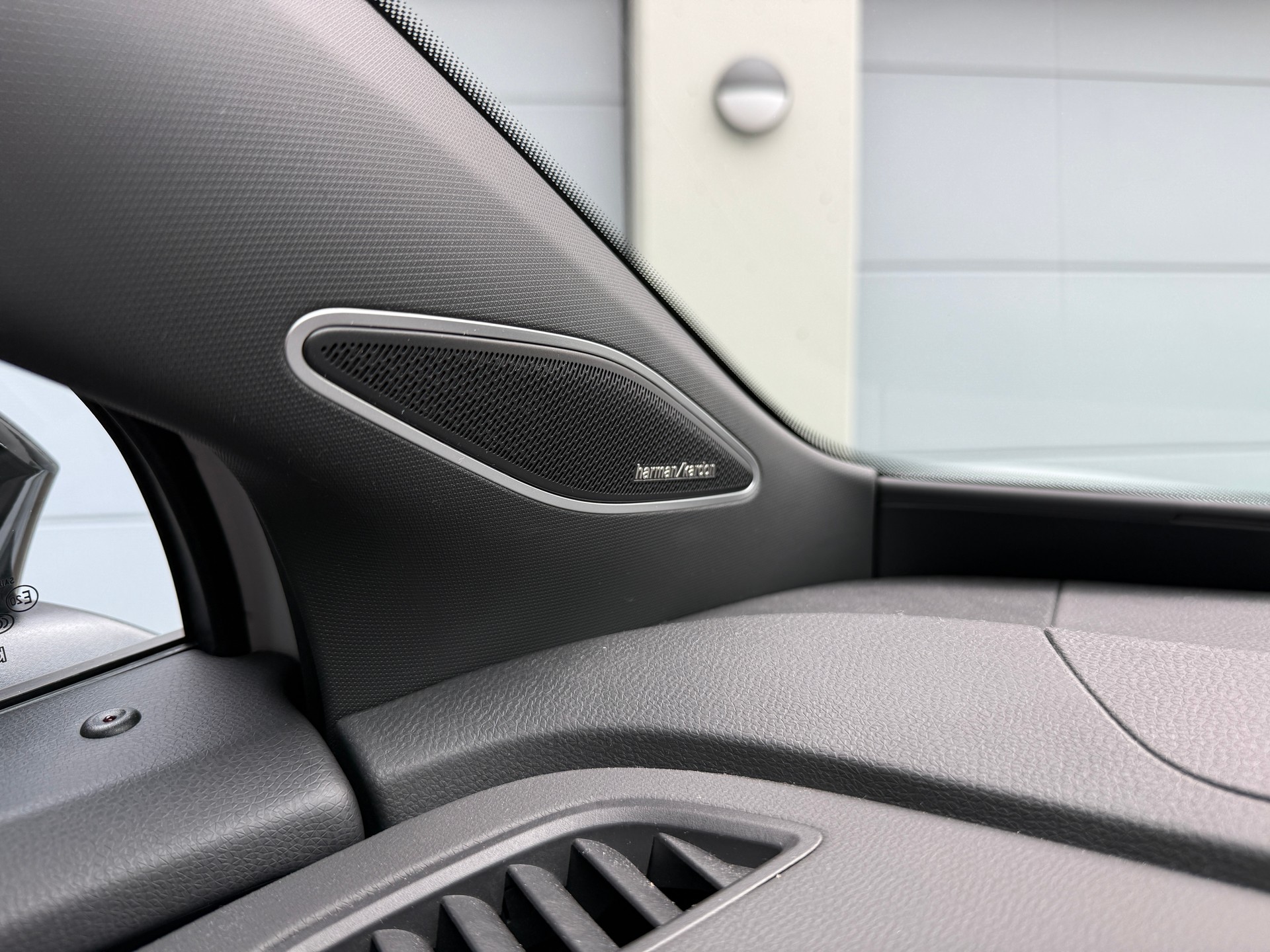 VW ID.5 GTX United 79 kWh 4Motion mit Anhängerkupplung & Panoramadach (neues Modell - 1. Inv. 11.2024)-image-19