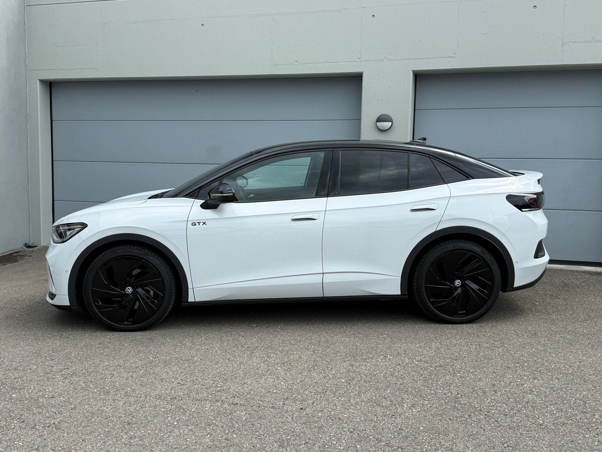 VW ID.5 GTX United 79 kWh 4Motion mit Anhängerkupplung & Panoramadach (neues Modell - 1. Inv. 11.2024)-showroom-element-1