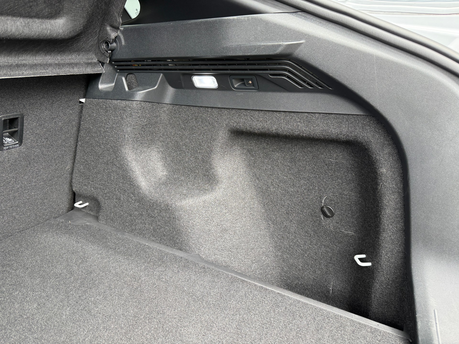 VW ID.5 GTX United 79 kWh 4Motion mit Anhängerkupplung & Panoramadach (neues Modell - 1. Inv. 11.2024)-image-14