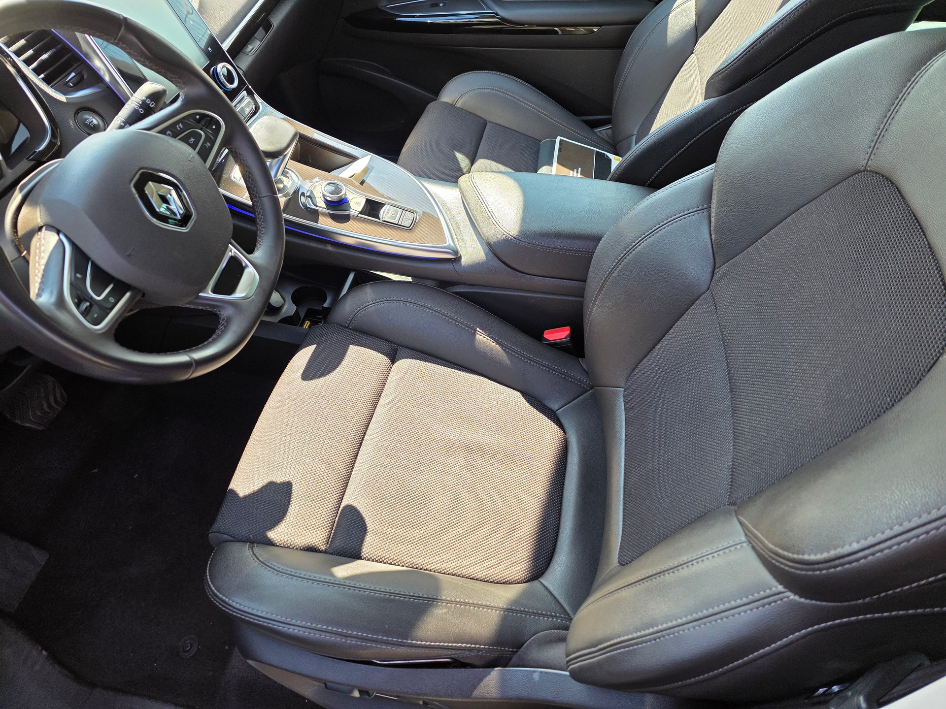 RENAULT Espace 1.6 dCi Intens EDC-image-12