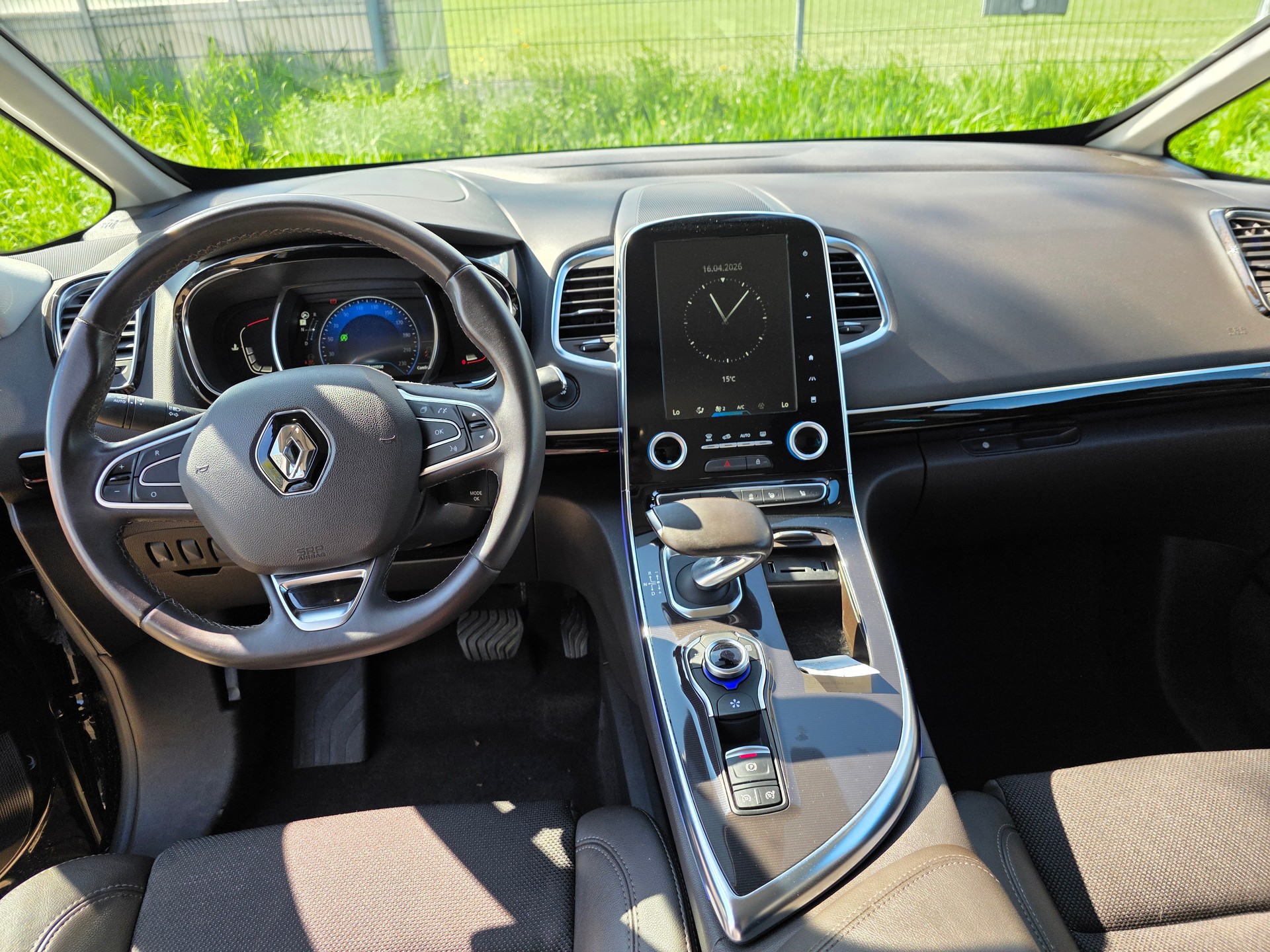 RENAULT Espace 1.6 dCi Intens EDC-image-9