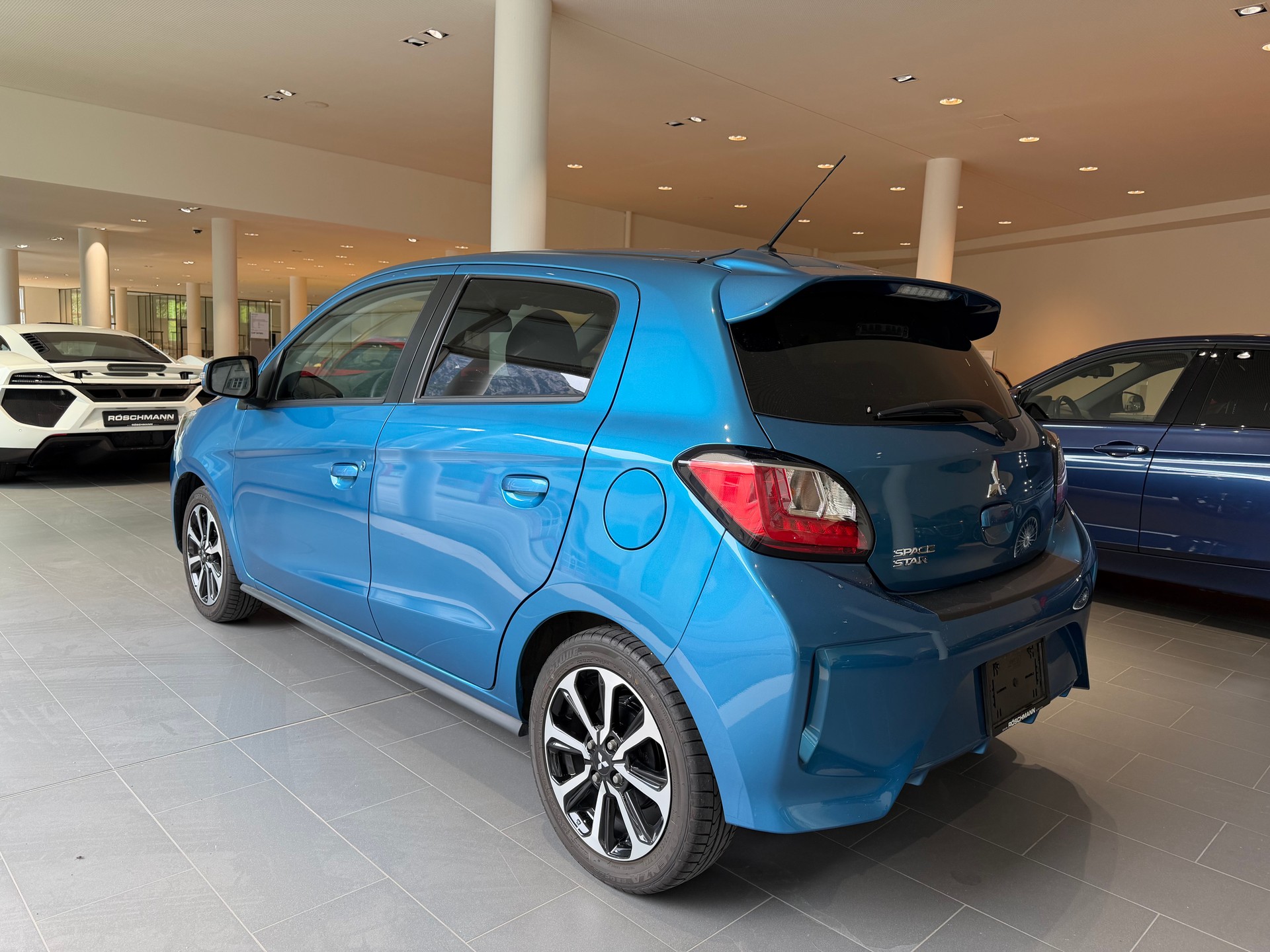 MITSUBISHI Space Star 1.2 CVT Intense+-showroom-element-3