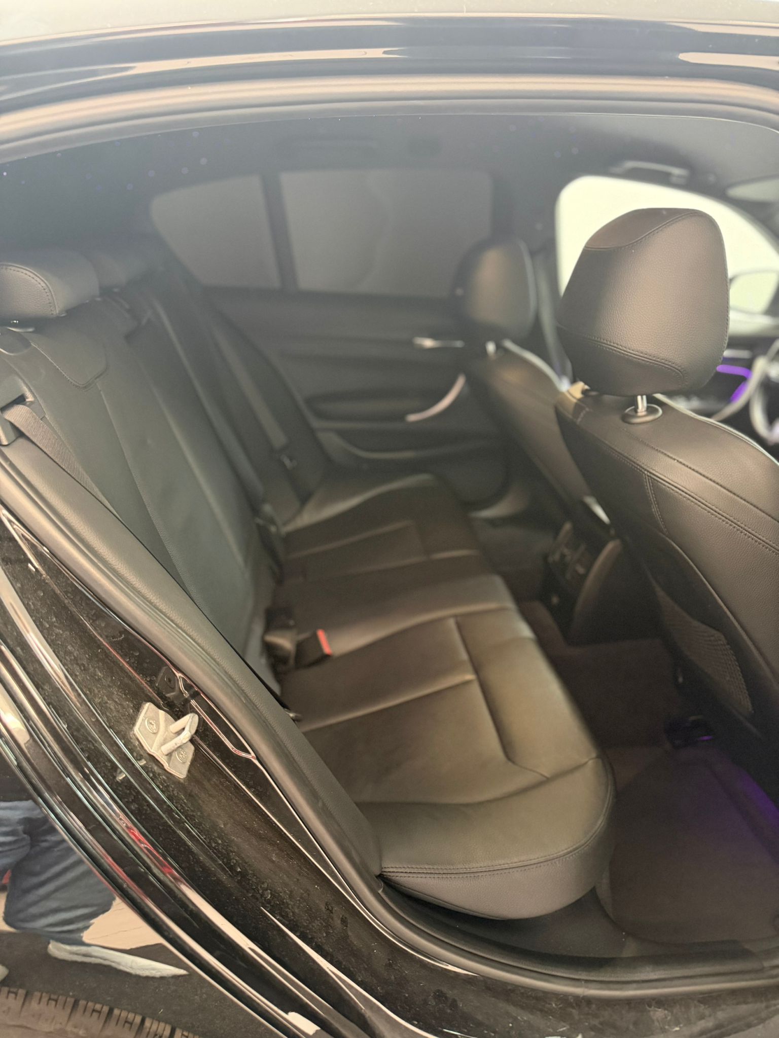 BMW 120d xDrive Edition M Sport Steptronic-image-12