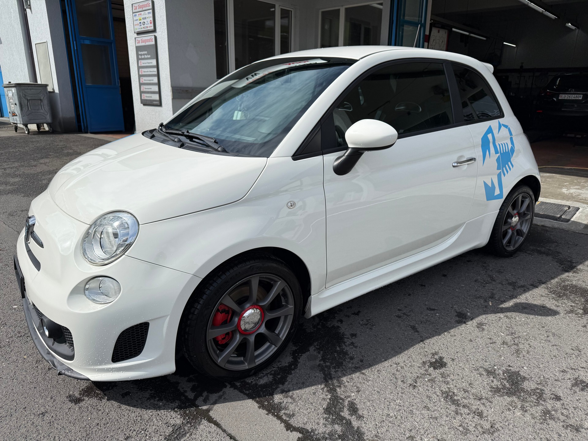 FIAT 500 1.4 16V Turbo Abarth-showroom-element-3