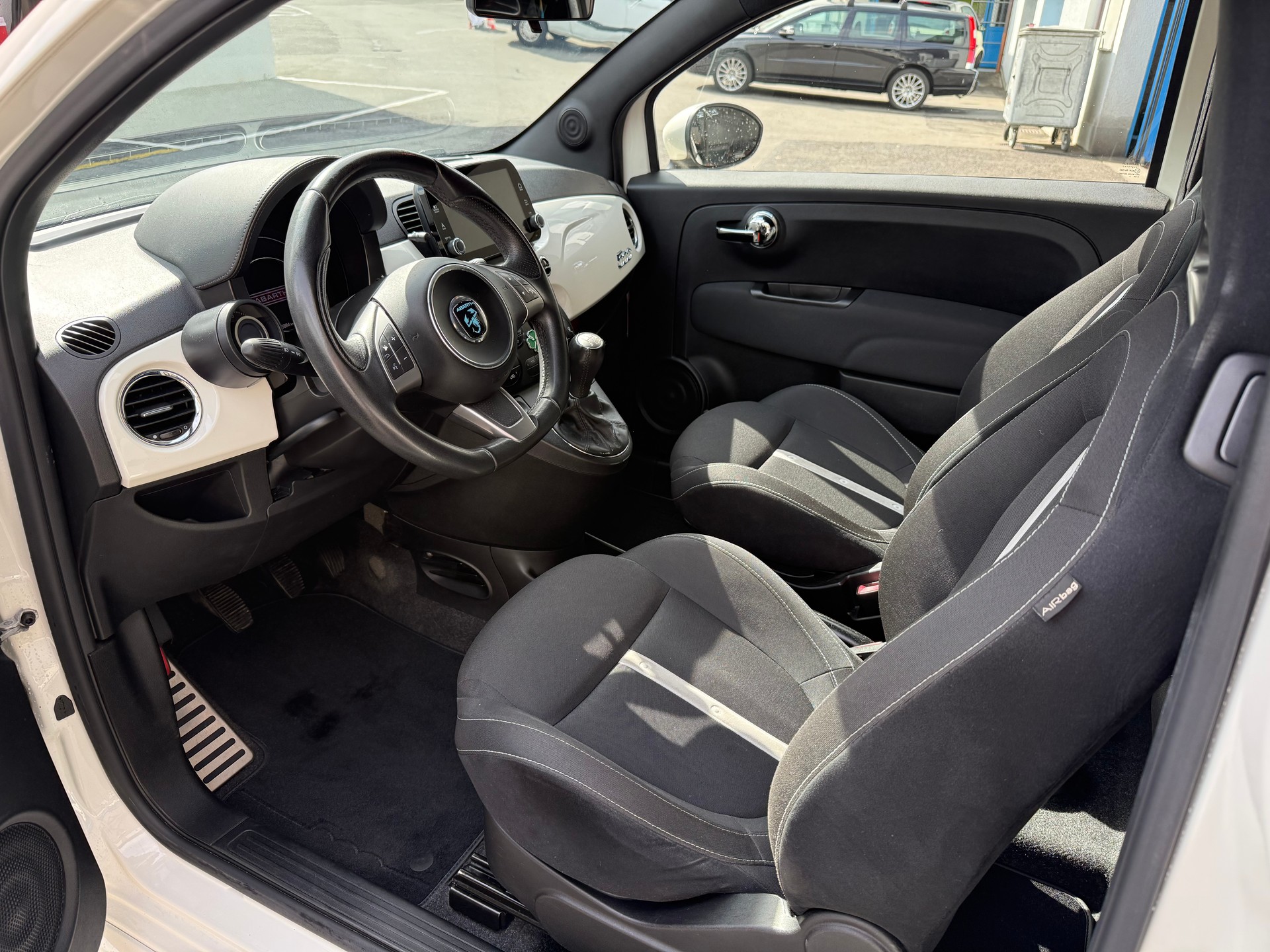 FIAT 500 1.4 16V Turbo Abarth-image-9