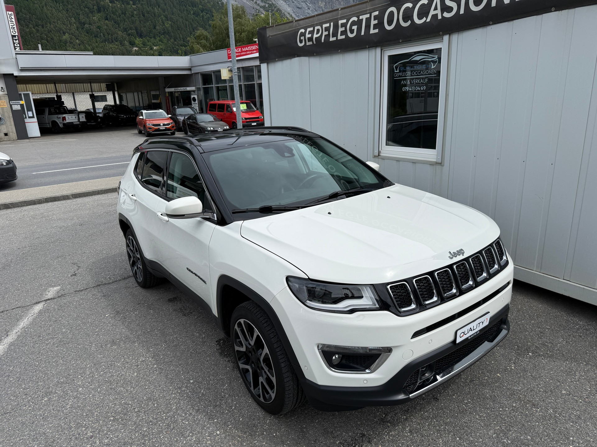 JEEP Compass 1.4 Turbo Limited AWD 9ATX *1.HAND*TOPAUSSTATTUNG*FRISCH AB MFK*-showroom-element-1