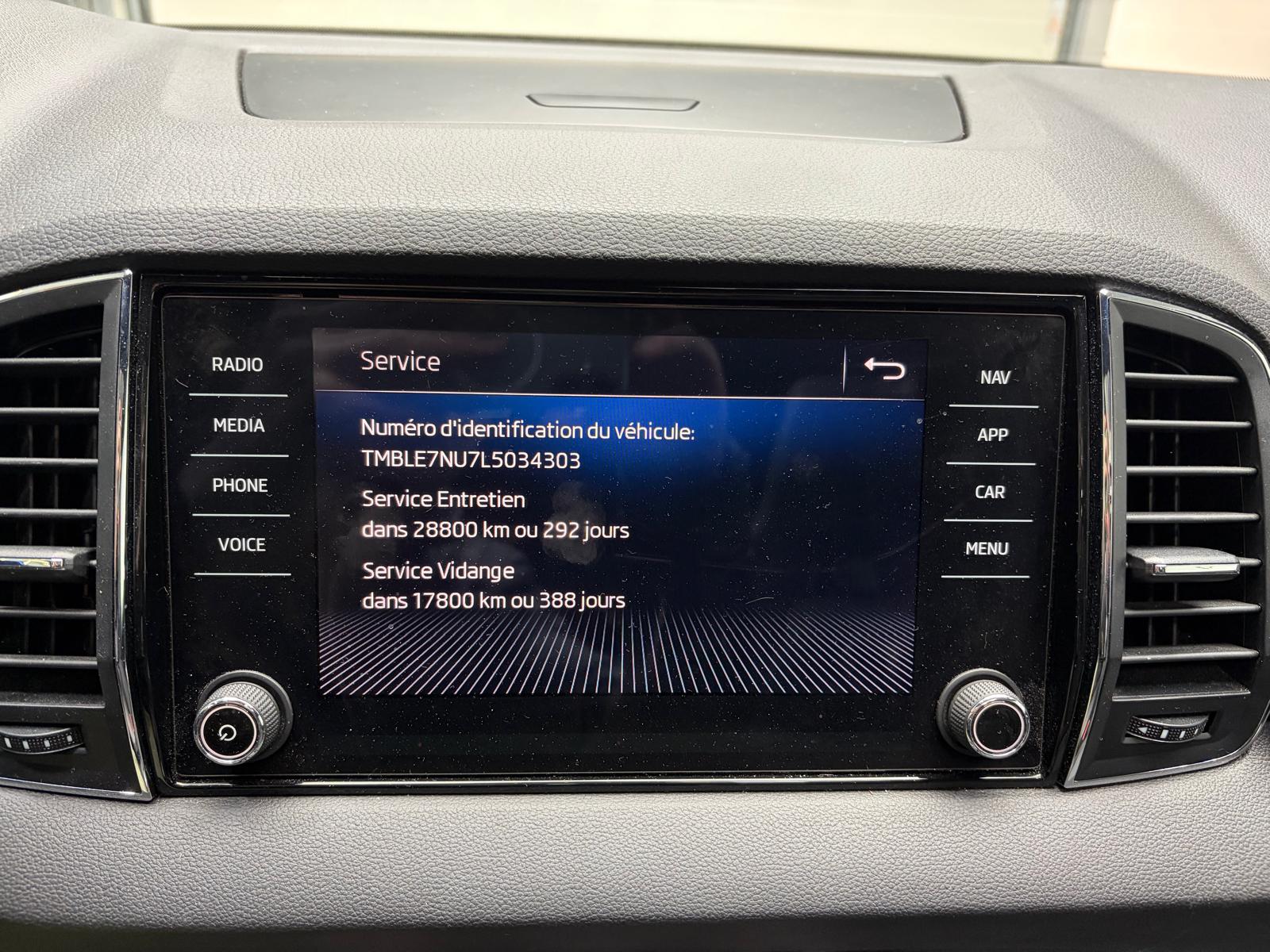 SKODA Karoq 2.0 TSI SportLine 4x4 DSG-image-22