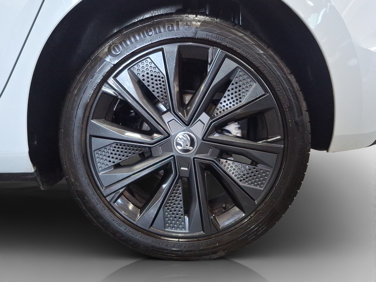 SKODA Fabia 1.5 TSI Style DSG-image-13