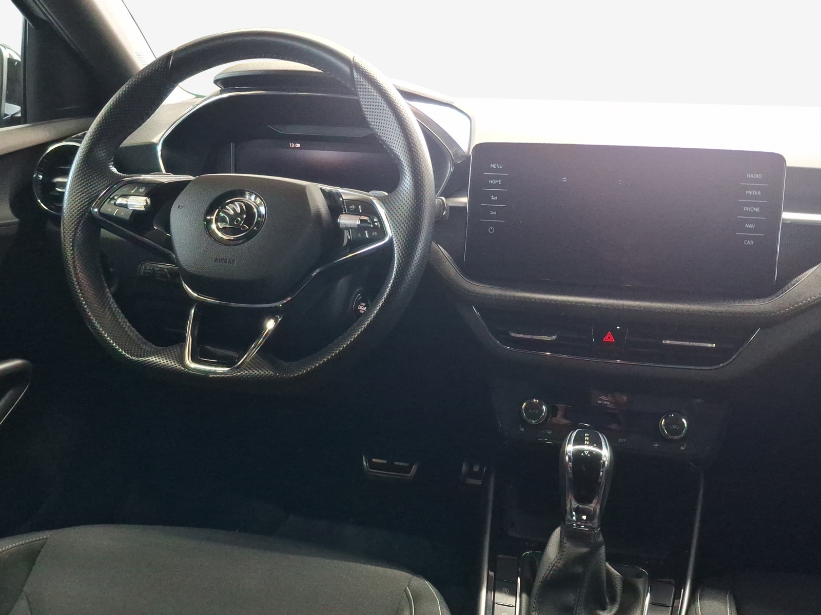 SKODA Fabia 1.5 TSI Style DSG-image-8