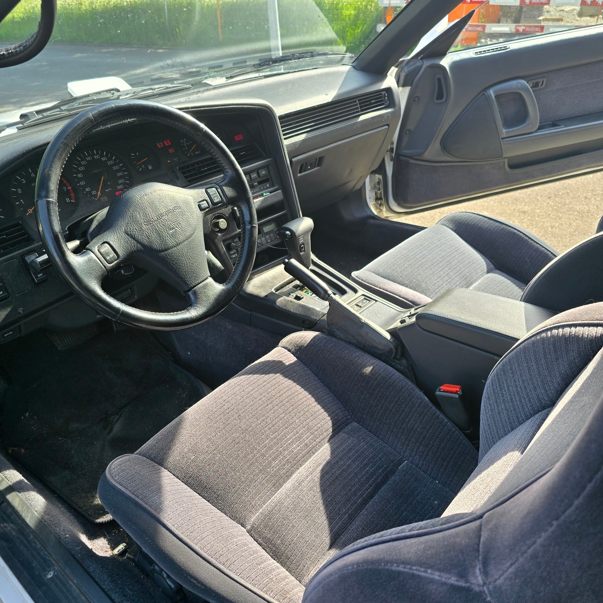 TOYOTA Supra 3.0i Turbo-image-9