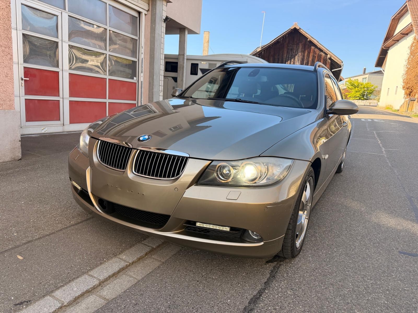 BMW 325xi Touring Automat-image-5