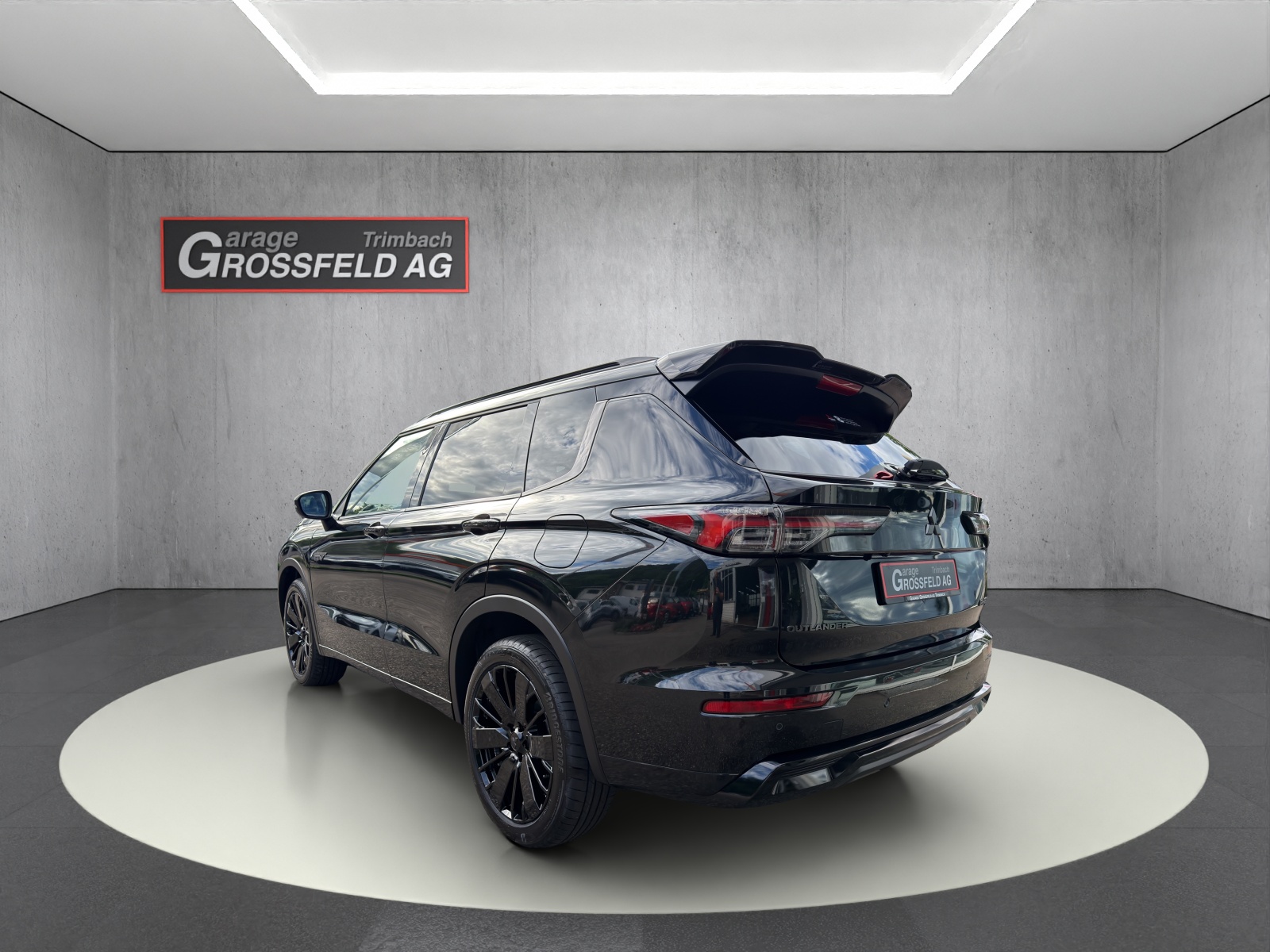 MITSUBISHI Outlander 2.4 PHEV Sport 4x4-image-3