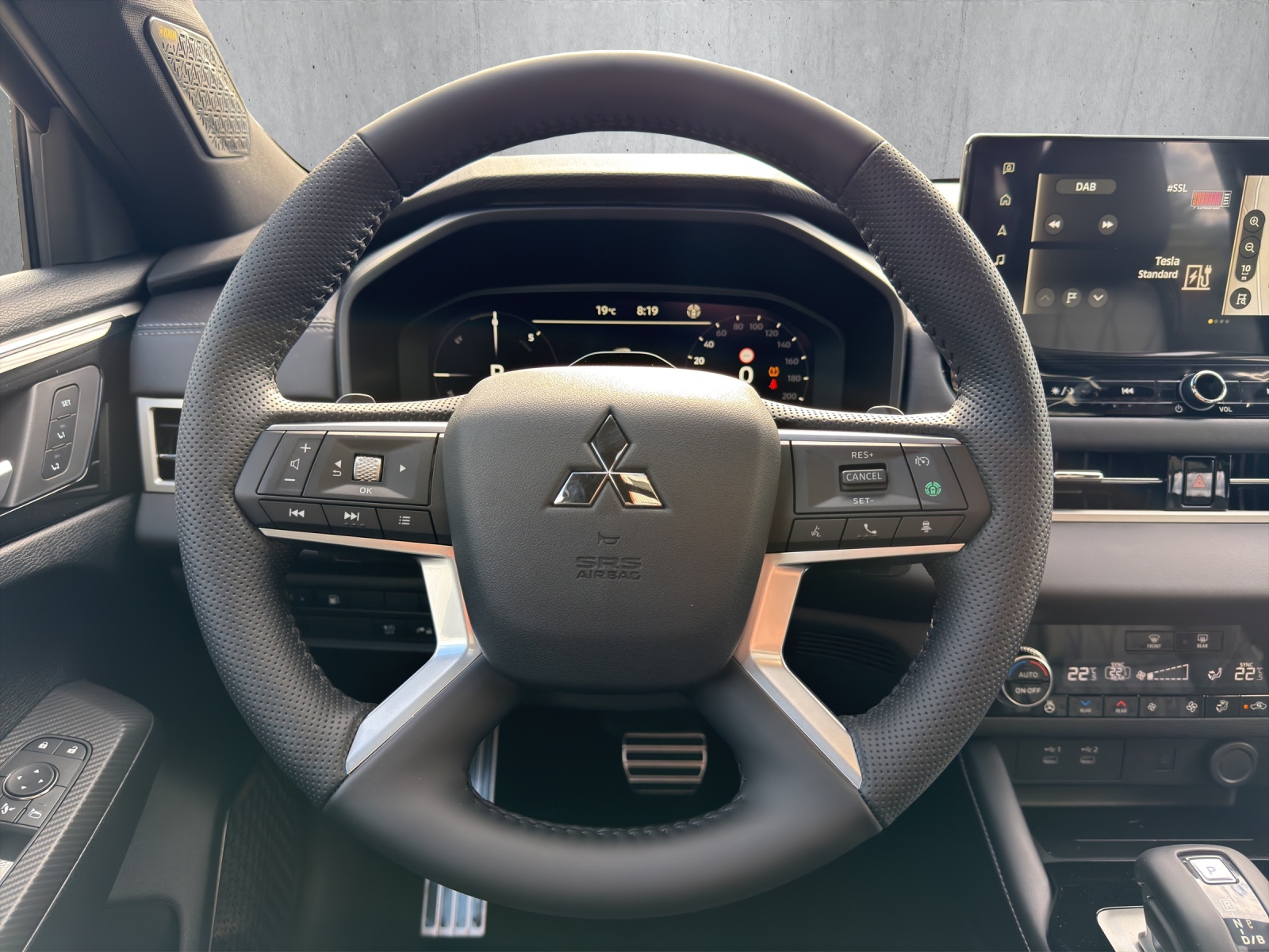 MITSUBISHI Outlander 2.4 PHEV Sport 4x4-image-15