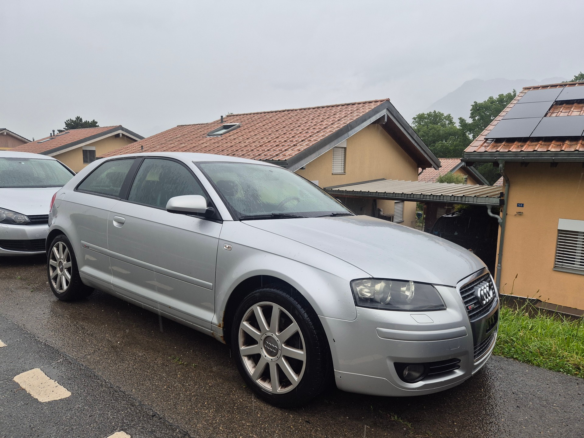 AUDI A3 2.0 TDI S-line quattro ff options-image-2